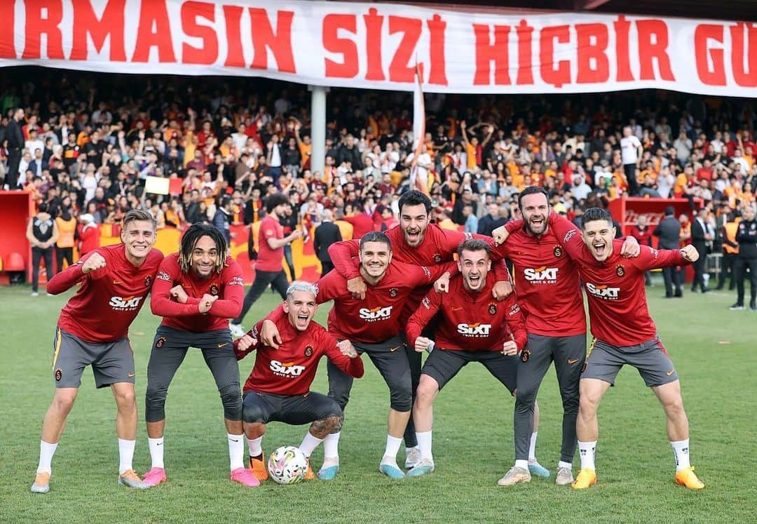 ガラタサライSKさんのインスタグラム写真 - (ガラタサライSKInstagram)「Günaydın #Galatasaray Ailesi」5月4日 15時00分 - galatasaray