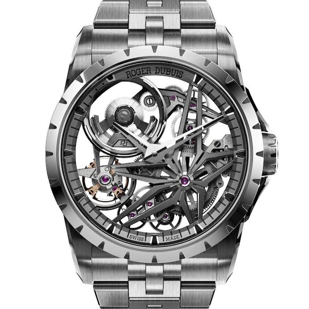 Daily Watchさんのインスタグラム写真 - (Daily WatchInstagram)「A new masterpiece from the Hyper Horlogist: meet the @roger_dubuis Excalibur Monobalancier MB Titanium. The expressive design and horological expertise that we know from the brand is now put in a light titanium Grade 5 case and bracelet. Light, comfortable and durable, and every inch a Roger Dubuis. #hyperhorology #rogerdubuis」5月4日 15時26分 - dailywatch