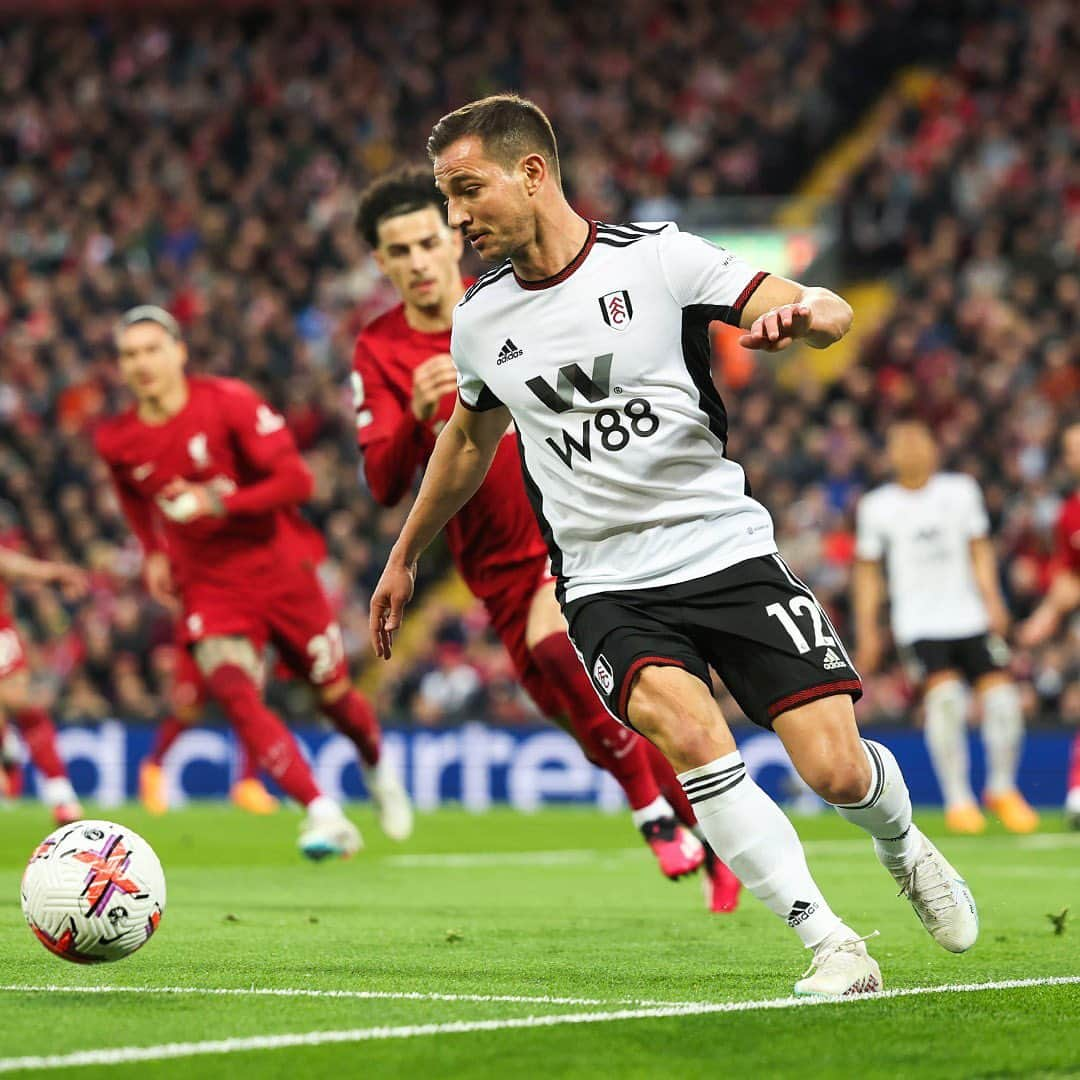 セドリック・ソアレスのインスタグラム：「We deserved more tonight. Great effort from all the lads! Thanks to our fans for their amazing support at Anfield 🙌🏻 COYW ⚪⚫  #FFC #Fulham」