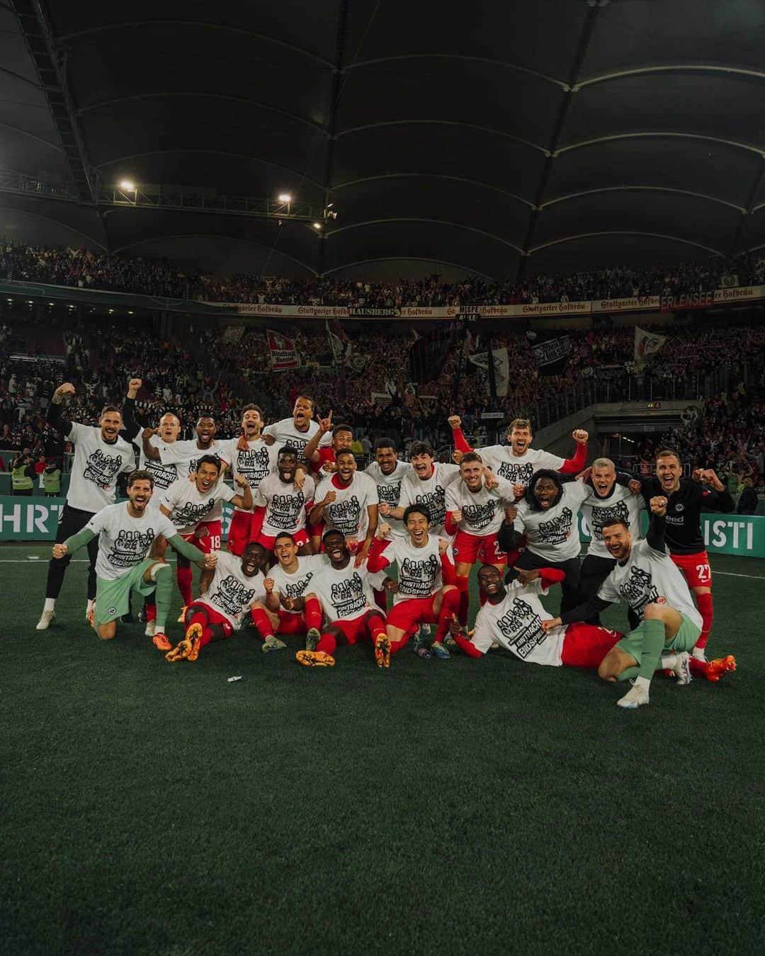 鎌田大地さんのインスタグラム写真 - (鎌田大地Instagram)「The journalists say I am not here. But I am sure I give everything for @eintrachtfrankfurt for the rest of the season. Let’s make new another history.   @eintrachtfrankfurt」5月4日 7時56分 - kamadadaichi