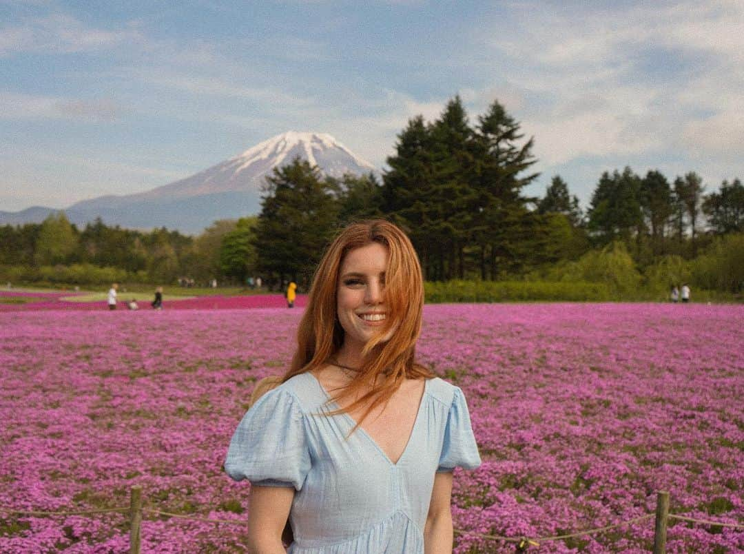 シドニー・シエロタさんのインスタグラム写真 - (シドニー・シエロタInstagram)「I will never get over how beautiful this was 😭🌸🌷🎀💖🫶🏻  #mtfuji」5月4日 8時13分 - sydneysierota