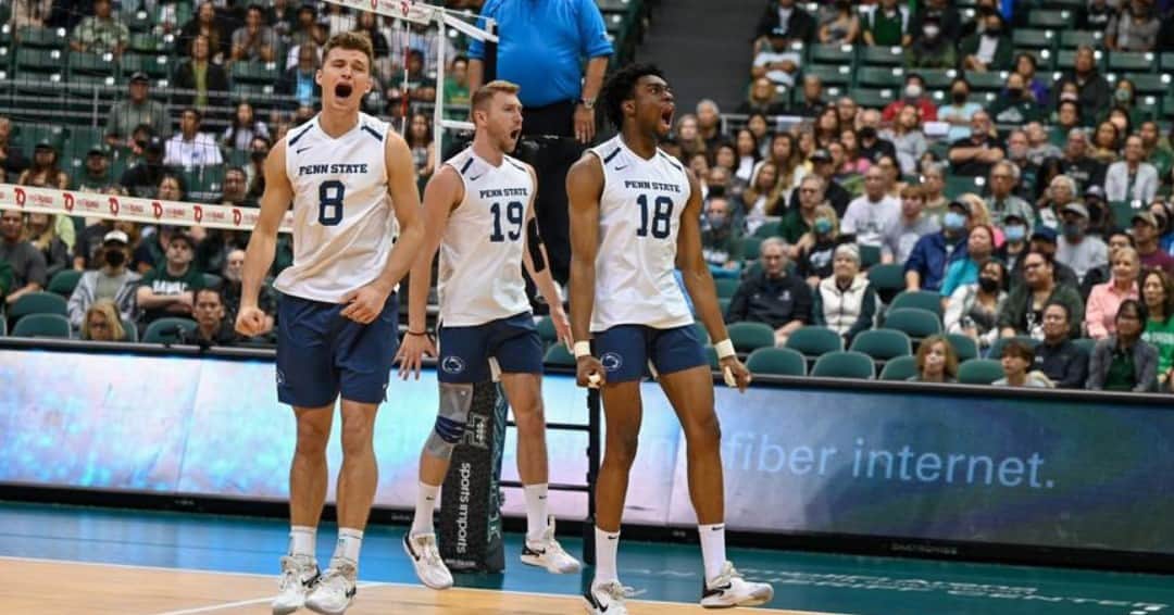 USA Volleyballさんのインスタグラム写真 - (USA VolleyballInstagram)「The final four are set in the NCAA DI/II Men's Volleyball Championship! Tune into the semifinals matches on Thursday. Congratulations to @stevensmensvolleyball on winning the DIII championship!  More in this week's college round up, link in bio. #NCAAMVB」5月4日 8時47分 - usavolleyball
