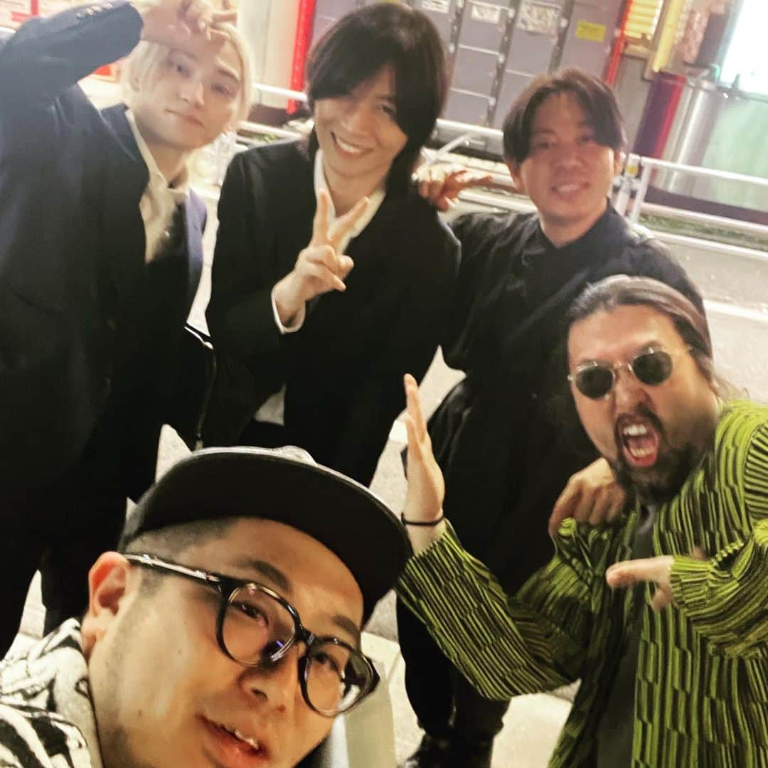 三浦崇宏さんのインスタグラム写真 - (三浦崇宏Instagram)「#セルフィー  #selfie  #skyhi  #マイメン #instagood  #インスタグラムといえばおじさんたちのセルフィと聞いて」5月4日 8時55分 - takahiro3ura