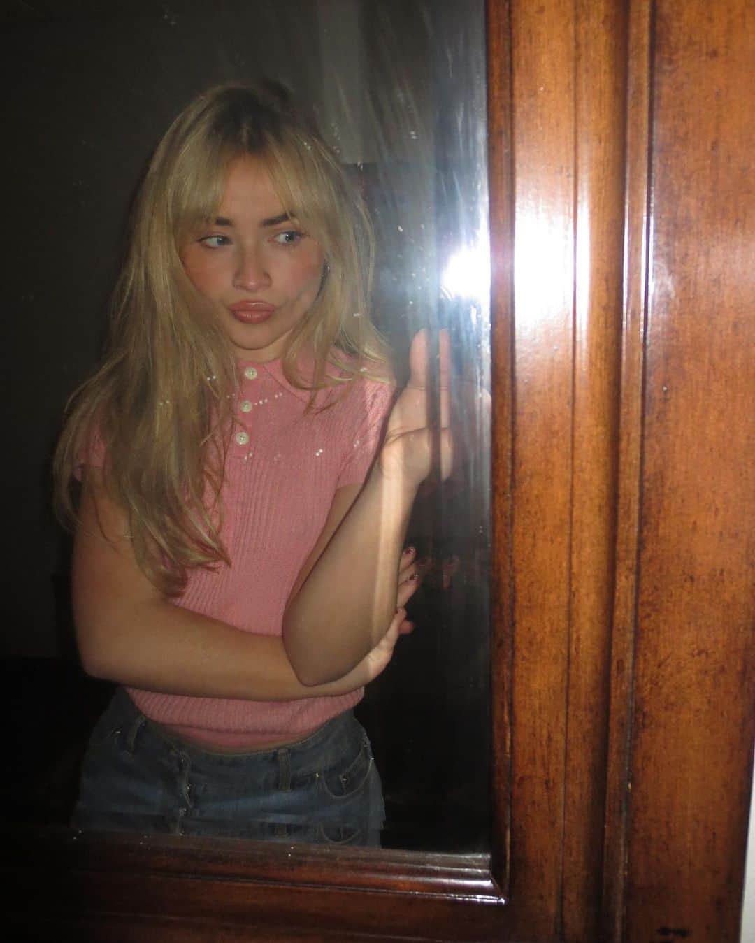 サブリナ・カーペンターのインスタグラム：「i’m a home record」
