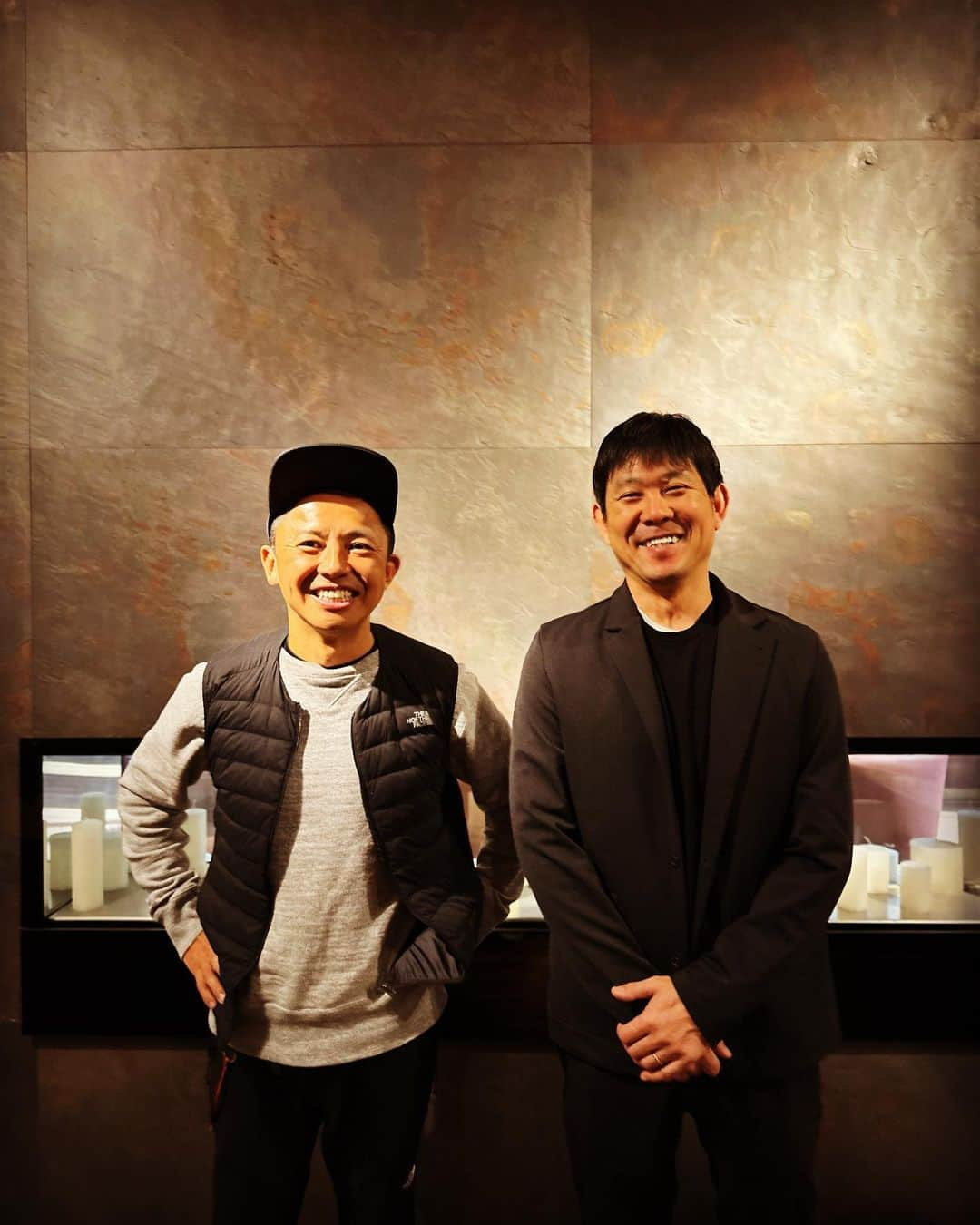 GAKU-MCさんのインスタグラム写真 - (GAKU-MCInstagram)「ドイツ旅行エピローグ。　  ホテルのロビーで奇跡の再会。ヨーロッパ視察中の森保監督！  お仕事頑張ってください😄　   #サッカー日本代表 #ウルトラス #ゴール裏  #森保一 #gakumc #lifeisajourney #traveller #travel #travelgram #サッカー #フットボール #MIFA #football #jfa #daihyo」5月4日 9時20分 - gaku_mc