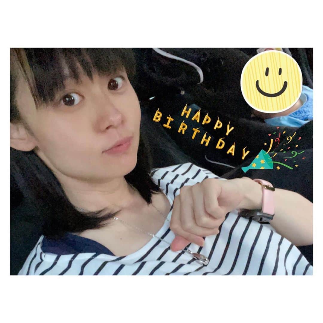 柳野玲子のインスタグラム：「🎂マイバースデー🎂 5月1日は #誕生日 でした💓 いつもありがとうございます🙇‍♀️✨  最近は #息子 に #携帯 見られると取られてしまうので😂 お昼寝中に久しぶりの自撮り🥰  #41歳 の誕生日はお腹に2人目もいてくれて幸せな #バースデー です🤰✨ 体調も良く、別日には家族旅行にも行けて #一歳九ヶ月 の 息子の成長も感じられてジーンとしてました🥹💓  #妊娠９か月 に突入しているので #出産準備 もそろそろ始めなきゃ💦 これからもよろしくお願いします💓  #birthday #妊娠後期」