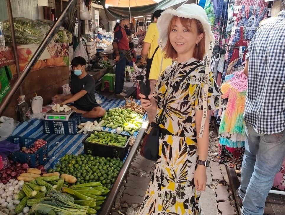 福田萌さんのインスタグラム写真 - (福田萌Instagram)「タイ旅行🇹🇭  とにかく情報量が多いよ〜！  まるでウォーリーをさがせ👓  楽しかったなぁ〜」5月4日 10時01分 - fukuda.moe