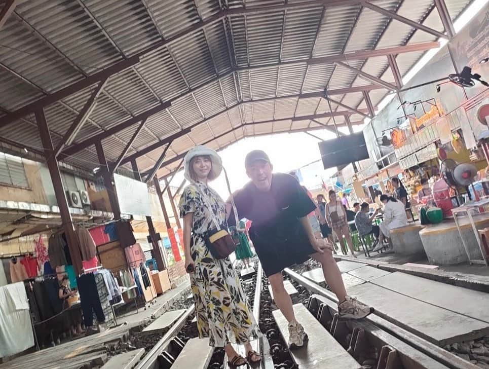 福田萌さんのインスタグラム写真 - (福田萌Instagram)「タイ旅行🇹🇭  とにかく情報量が多いよ〜！  まるでウォーリーをさがせ👓  楽しかったなぁ〜」5月4日 10時01分 - fukuda.moe