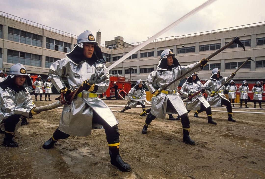 Michael Yamashitaのインスタグラム：「Today is International Firefighters' Day observed annually on May 4 to remember those firefighter's who have died while serving their communities dedicating their lives to protecting the safety of us all.  Here are a few frames of Tokyo FD in action. I photographed them training for a Natgeo story on Samurai as it was the samurai  who were the firemen of Edo period Japan. Their turnout gear has got to be the coolest on the planet, their helmets and gear looking very much like samurai armor. #internationalfirefightersday #tokyofiredepartment #firefighter #firemen @ralston_engine_company_1 @brookside_engine_co._1」