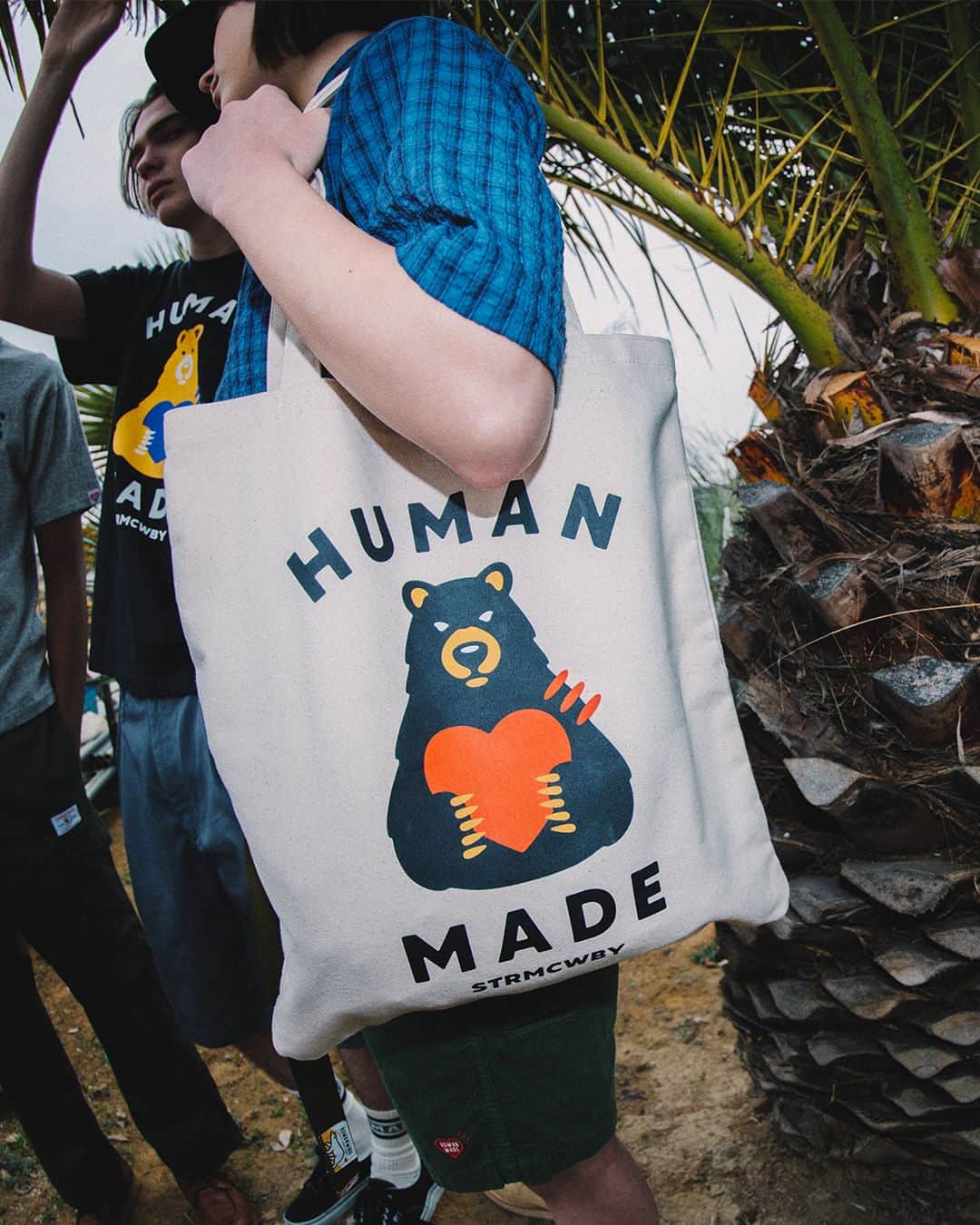 HUMAN MADEさんのインスタグラム写真 - (HUMAN MADEInstagram)「New items from Season 25 will be available on Saturday, May 6th at Human Made stores and humanmade.jp」5月4日 11時00分 - humanmade