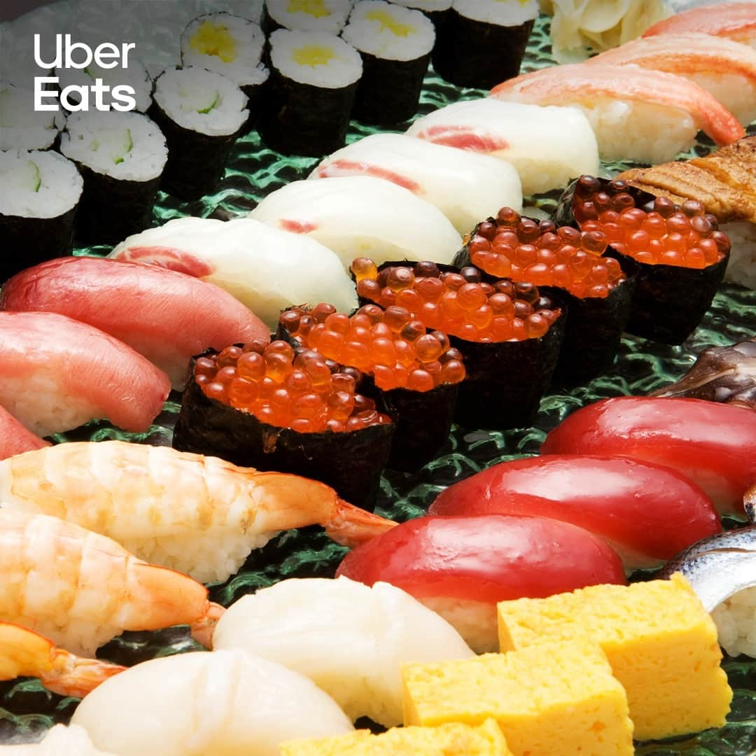 UberEATS_Japanさんのインスタグラム写真 - (UberEATS_JapanInstagram)「. ⋱🎖家族でシェアできる料理 3 選🎖⋰ 家族そろってのご飯も楽しみな ゴールデンウィーク✨ でも、お店はどこも大混雑！  そんな時は、 #UberEatsでいーんじゃない？  Uber Eats ならお店の行列に並ばなくても おいしい料理を頼めちゃう！  そこで Uber Eats が 「家族でシェアできる料理」を 3 つセレクションしました！  🎖大きなお口でかぶりつこう！ 「ピザ」 🎖ちょっぴり贅沢気分！　「お寿司」 🎖お肉で大盛り上がり！ 「串焼き」  届いたご飯を家族みんなで ワイワイしながらシェアしよう😋  あなたが家族とシェアしたいのは どんな料理？ コメントで教えてね🙏  #UberEats #ウーバーイーツ #３選 #シェア #ピザ #寿司 #串焼き #ゴールデンウィーク #大型連休」5月4日 11時00分 - ubereats_japan