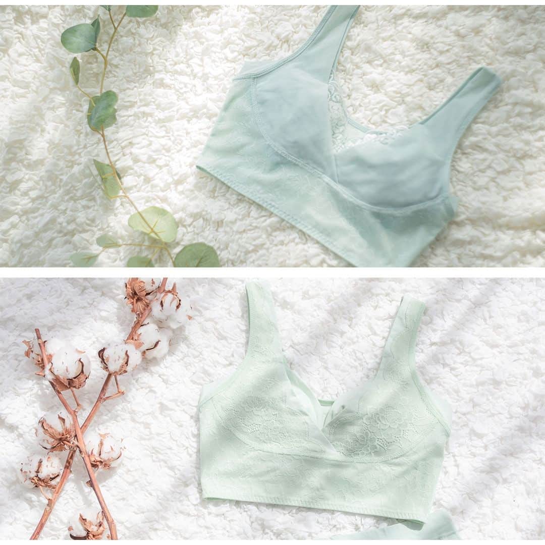 HEAVEN Japanさんのインスタグラム写真 - (HEAVEN JapanInstagram)「5/4は #みどりの日 💚 現在販売されている グリーンの下着を集めてみました✨  1⃣ブラッピング ダークグリーン  2⃣特上脇肉キャッチャー ペールグリーン  3⃣ハリジェンヌ シアーミント  4⃣元祖脇肉キャッチャー アイボリー（刺繍レースがグリーン！）  5⃣夜寄るブラ+plus ライトグリーン 夜寄るブラコットン　アンティークミント  グリーンと一言にいっても 雰囲気がガラリと変わりますね😊  ❁.｡.:*:.｡.✽.｡.:*:.｡.❁.｡  ＼下着の豆知識・情報を発信中／ 下着で私を好きになる【HEAVEN Japan】 @heaven_japan  #heavenjapan #ヘブンジャパン #ヘブンジャパン #可愛い下着 #見えないおしゃれ #下着 #適正下着 #下着好きな人と繋がりたい #下着好き #下着通販  #ブラッピング  #脇肉キャッチャー #特上脇肉キャッチャー #元祖脇肉キャッチャー #ハリジェンヌ #夜寄るブラ  #green  #緑」5月4日 11時30分 - heaven_japan