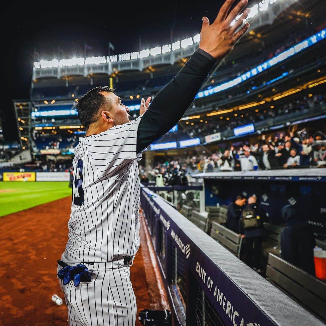 ニューヨーク・ヤンキースさんのインスタグラム写真 - (ニューヨーク・ヤンキースInstagram)「Walk-off this way.」5月4日 11時33分 - yankees