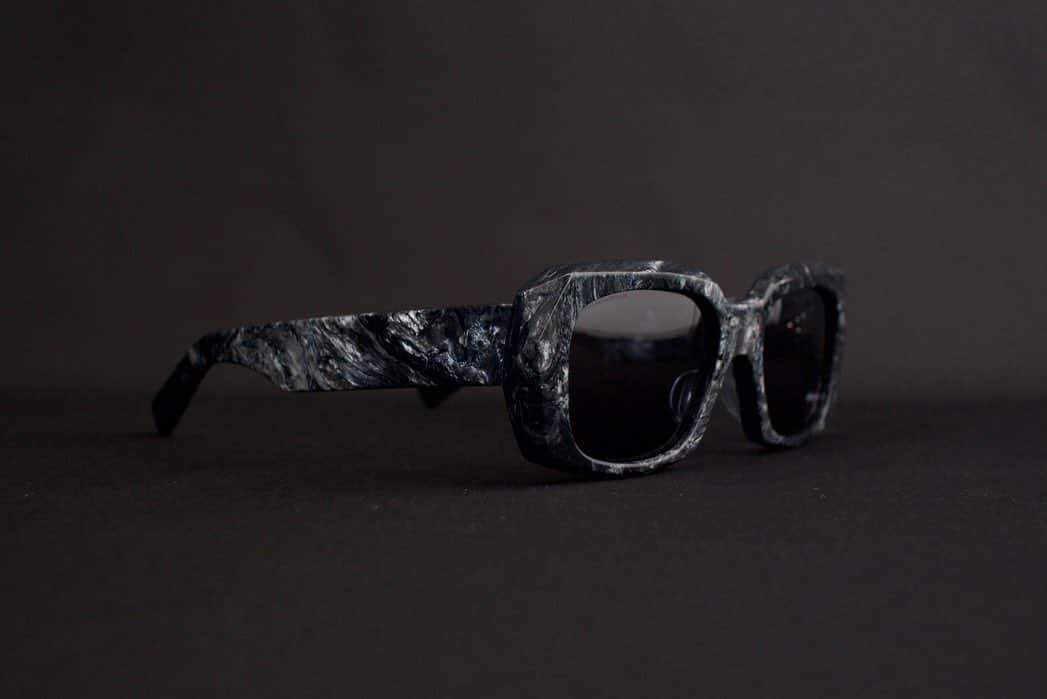 ジョンローレンスサリバンさんのインスタグラム写真 - (ジョンローレンスサリバンInstagram)「Sunglasses in collaboration with 817 BLANC LNT(@blanc_official) from the Spring/Summer 2023 collection.  〈Television Cut Glasses〉 These sunglasses are inspired by stealth fighter-like bicycles. Price : ¥41,800- Colour: Mat Black, Black, Grey, Brown  #johnlawrencesullivan  #blanc」5月4日 11時52分 - johnlawrencesullivan_official