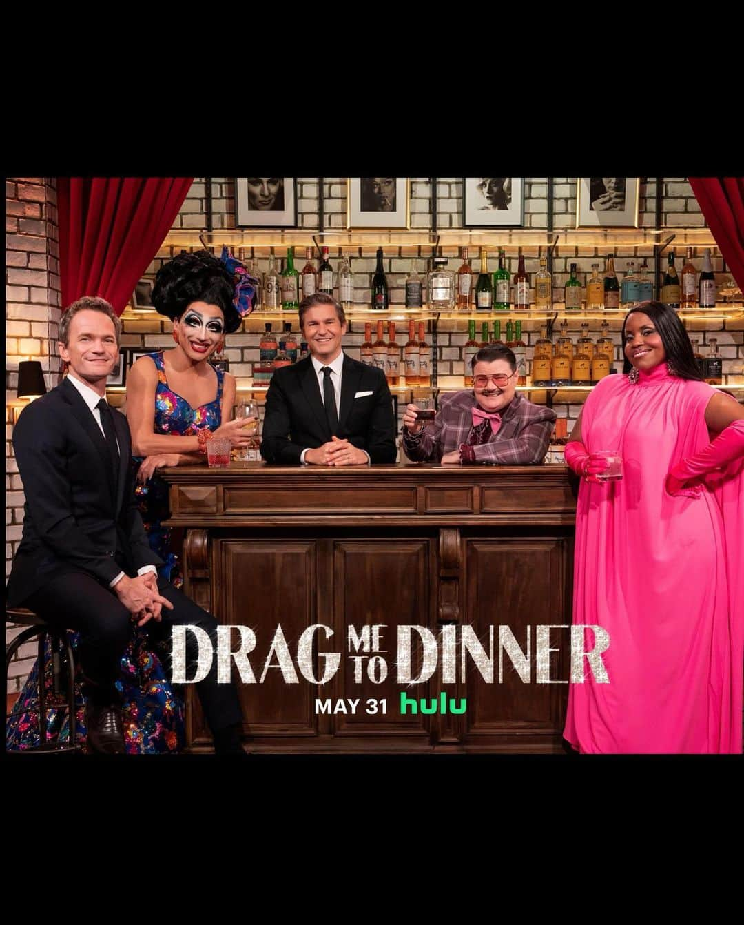 ニール・パトリック・ハリスのインスタグラム：「Drag Me To Dinner is coming soon! David and I are thrilled to have created this comedic, nonsensical take on reality competitions. Each episode is nuts. Safe to say nothing like this has been done before, we aren’t taking ourselves very seriously, and hopefully everyone will have a laugh or ten. So roll up those sleeves and sharpen those nails, girls. Two teams of drag queens go head-to-head and serve up the most snatched dinner parties of all time! Stream Drag Me To Dinner, May 31 on @Hulu. #DragMeToDinner #cantwait @thebiancadelrio @haneefahwood @dbelicious @murrayhill #grateful」