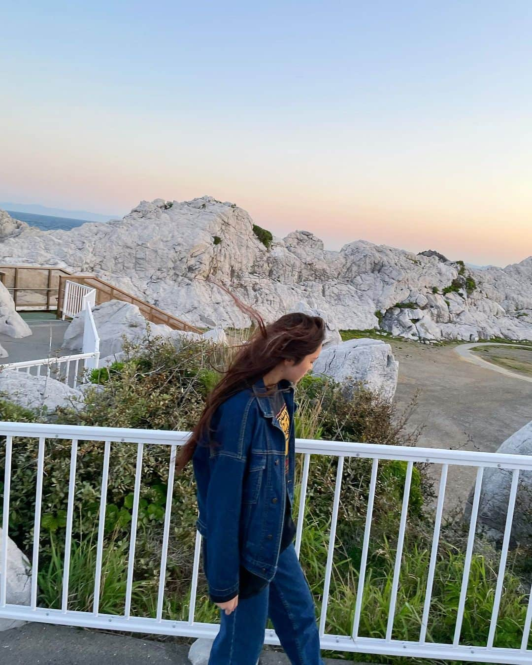 モカのインスタグラム：「友ヶ島に引き続き白崎海洋公園行ってきた~！日本離れしてて海外行った気分💙   #白崎海洋公園」