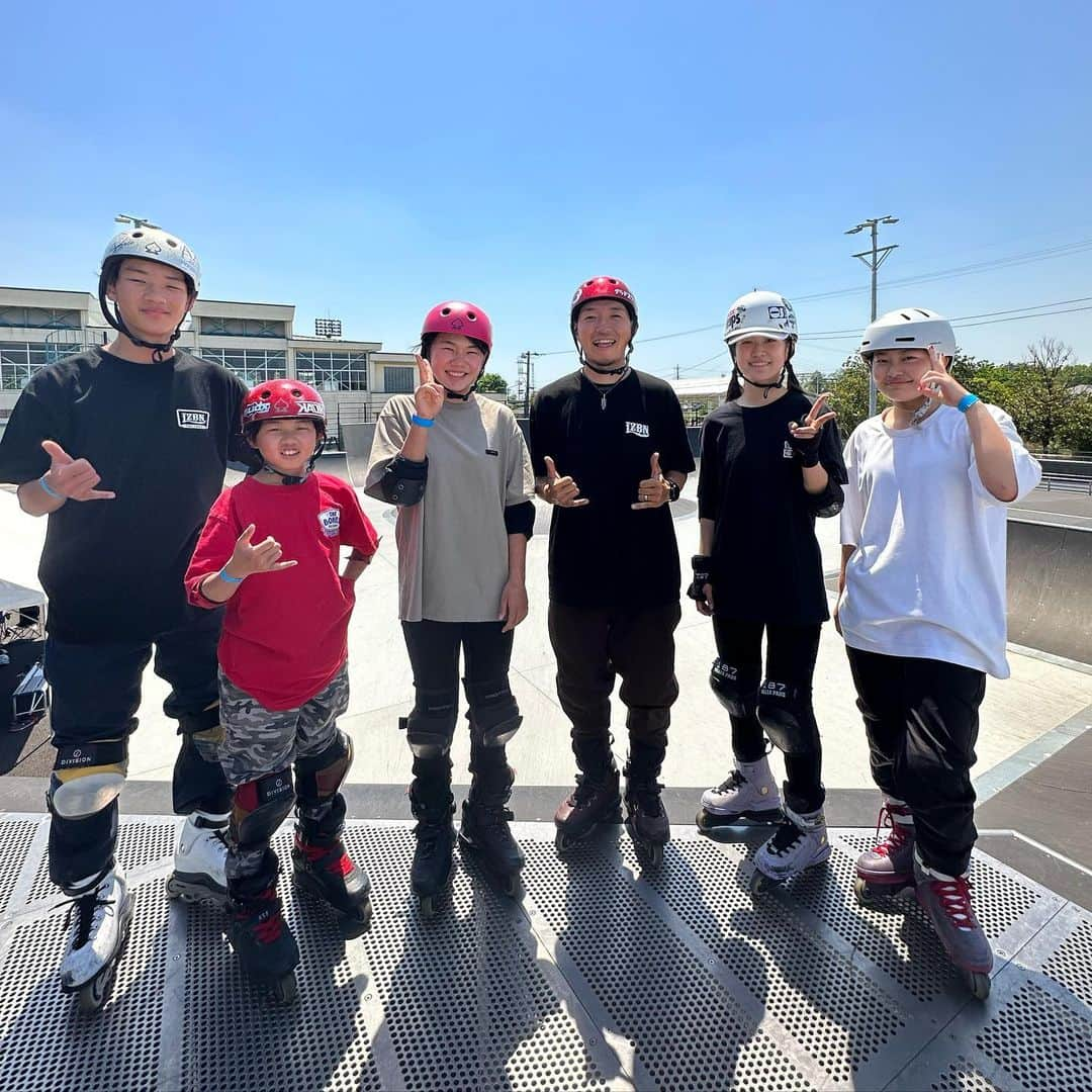 安床武士さんのインスタグラム写真 - (安床武士Instagram)「Team Japan🇯🇵 We go to France in this month for compete @fiseworld and @nl_contest !! See you in there🇫🇷 5月のフランス遠征メンバー！ パーク種目×2、スパインランプ種目、ハーフパイプ種目と2週間で大会詰めスケジュールですが、皆で力出しきれるように頑張ってきます！ 応援宜しくお願いします✨  @haruhi_gram  @mei_mei_1126_  @sportsloverkaho  @s_hsmt40  @yoshiki130130   #teamjapan #日本チーム #inlineskate #rollerblading #rollerfreestyle #インラインスケート #ローラーブレード #ローラーフリースタイル」5月4日 12時46分 - takeshiyasutoko