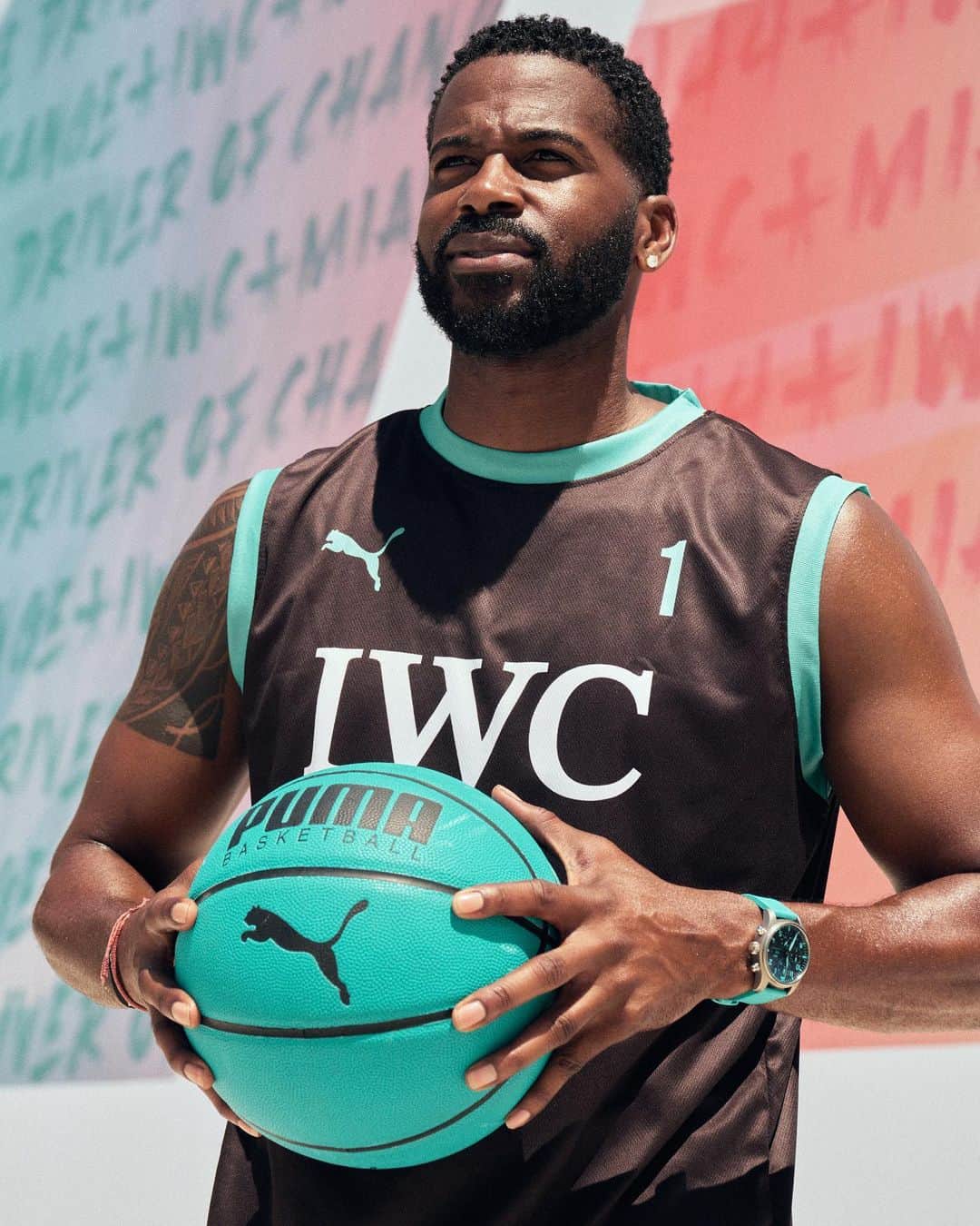 IWCさんのインスタグラム写真 - (IWCInstagram)「Also on Team Green is Brandon Okpalobi. @okpalobi is the founder of @dibiadream. He’s a former athlete turned STEM educator, youth advocate and serial entrepreneur. #IWCmiami」5月4日 12時48分 - iwcwatches