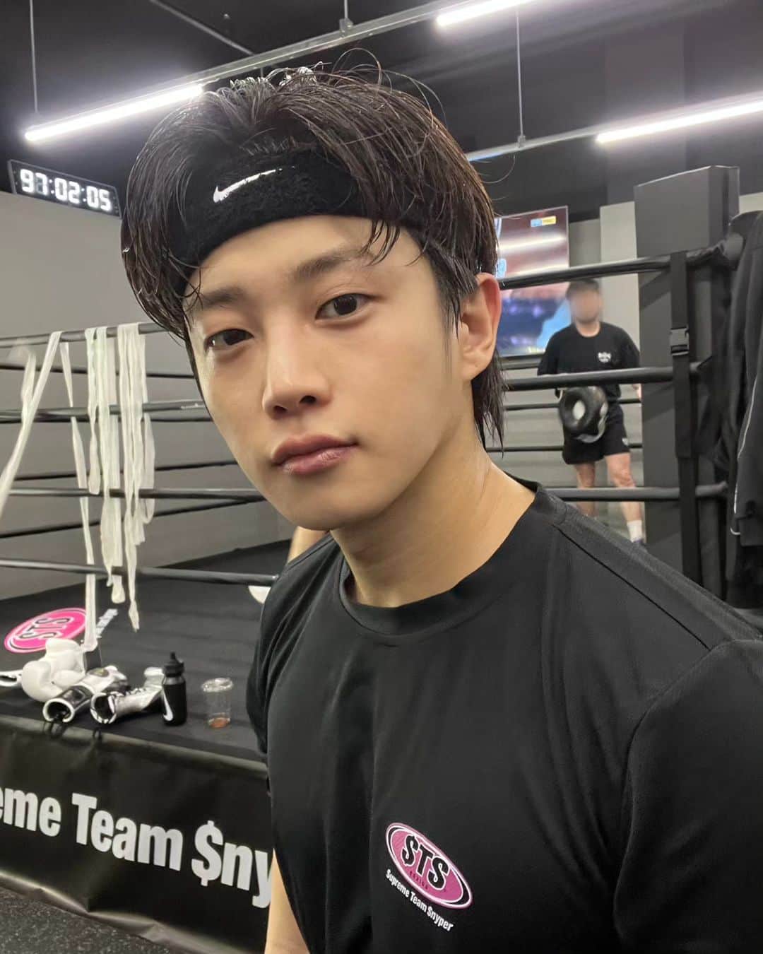 キム・ミンソクのインスタグラム：「Keep going🥊 @stsboxing_ @lovewook_」