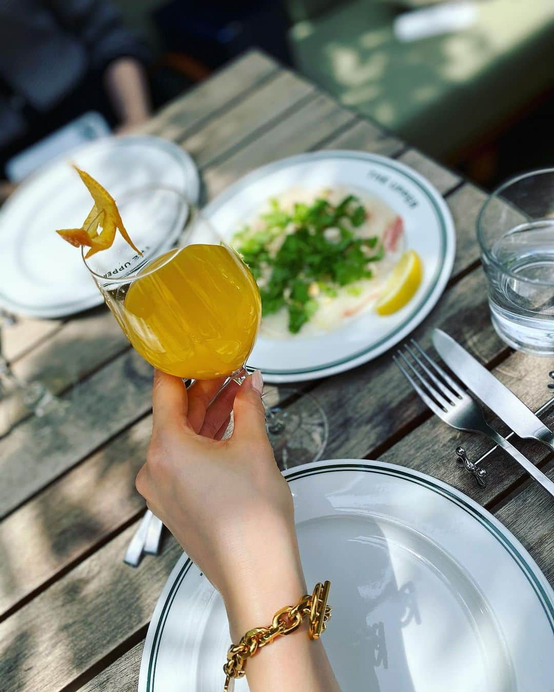 加藤桃子さんのインスタグラム写真 - (加藤桃子Instagram)「Annaとlunchしてきたよ🫶 🍷THE UPPER テラス席が心地良くて 料理も美味しくて また行きたーい🤍  #丸の内ランチ #東京ランチ #テラス席  #東京駅 #東京駅グルメ  #lunch #tokyolunch  #tokyo」5月4日 13時11分 - mom0.japan