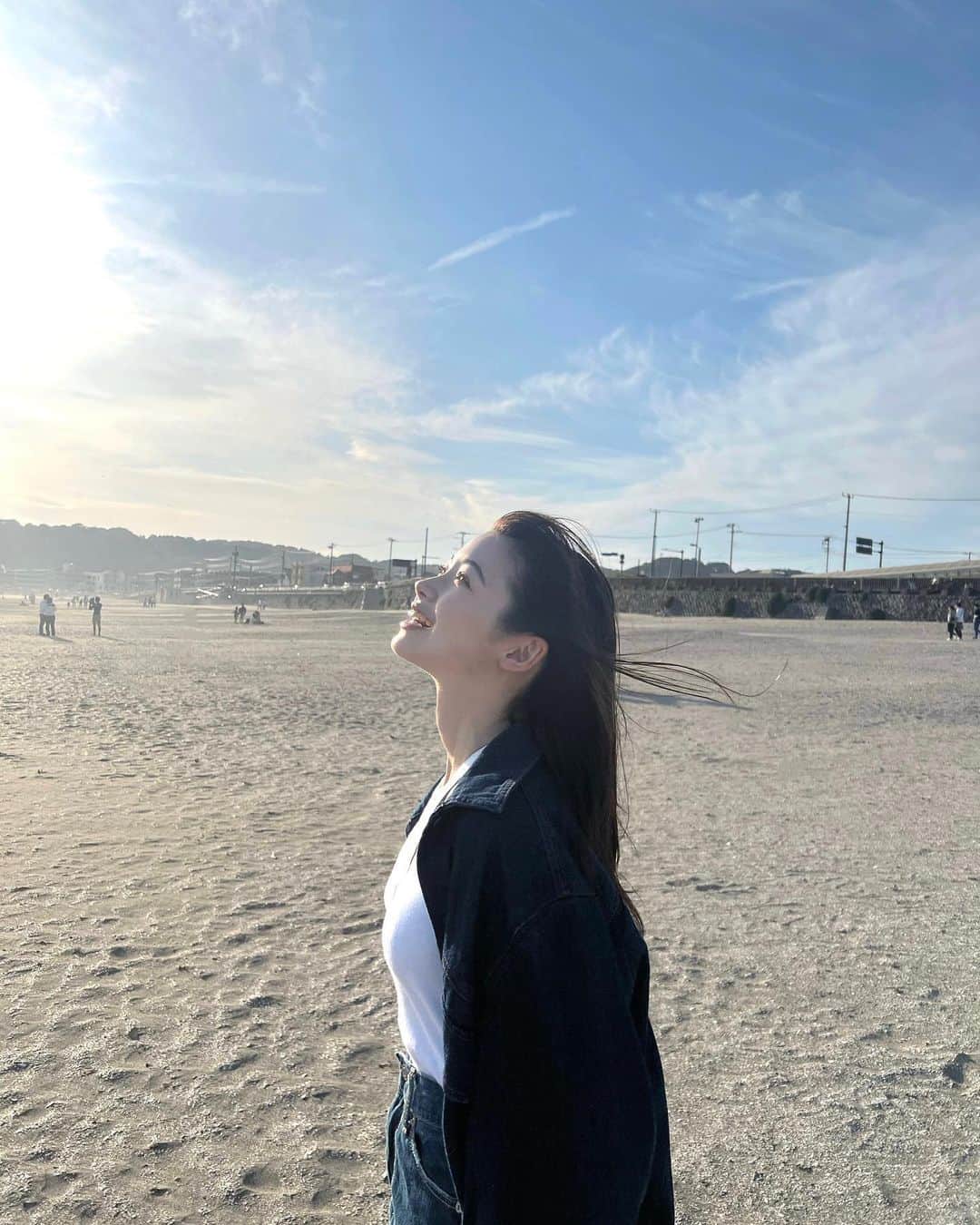 のインスタグラム：「🌊🌪️」