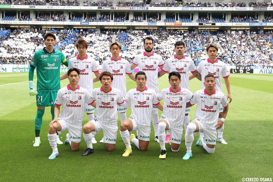 松田陸のインスタグラム：「+3👍👍  #cerezo #osaka #大阪ダービー @mutsuki0806  @leoceara  #ナイスゴール」