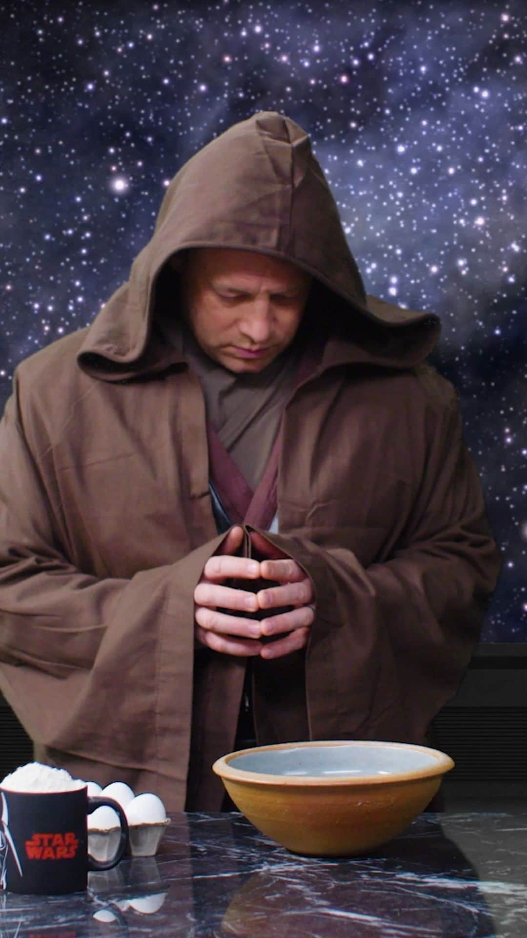 ジェイミー・オリヴァーのインスタグラム：「What's the date today?? haha if you know, you know...#starwarsday #maythefourth」