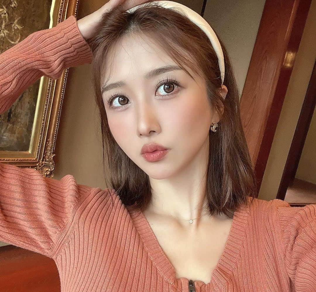 大槻ひびきさんのインスタグラム写真 - (大槻ひびきInstagram)「台風で大雨🥺☂️ 皆さん大丈夫ですか？？ 今日は予定がいっぱい入ってて 大忙しの日🤯  朝はmod's hair銀座店で まつパしました🌸 まつげ伸びてきたから パリジェンヌで揃えてもらったよ☺️  お昼は 杏梨ちゃん＆めめたん BLACK DIAMONDデビューおめでとう🫶会 ランチでお祝いしたよ🥰 これからも応援してる✨  夕方は8/12カブカップに向けて KUSHITANIさんで試着しました🍀 レースがんばるー！✨」6月2日 19時03分 - yanhibi0221