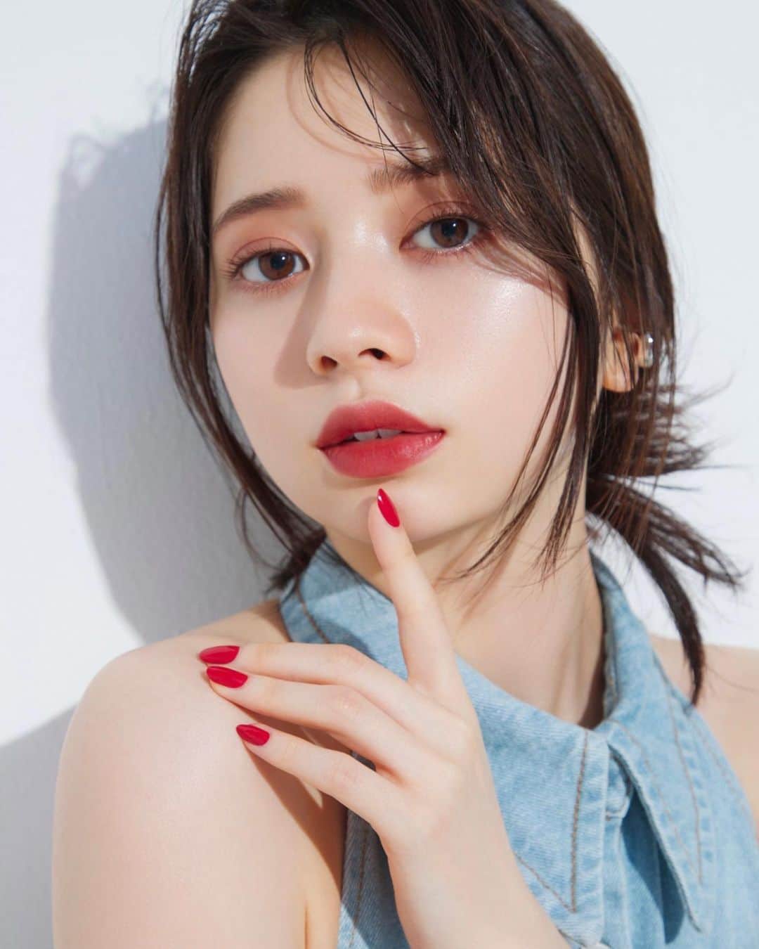 菊地泰久のインスタグラム：「@hiyori_sakurada_official  @vocemagazine  @sayoko_yoshizaki  @nagahari.takako  @yasuhisa_kikuchi   #桜田ひより #voce #菊地泰久 #yasuhisakikuchi #beauty #makeup #fashion #portrait #jewelry #gravure #shooting #photography #photographer #model #studio」