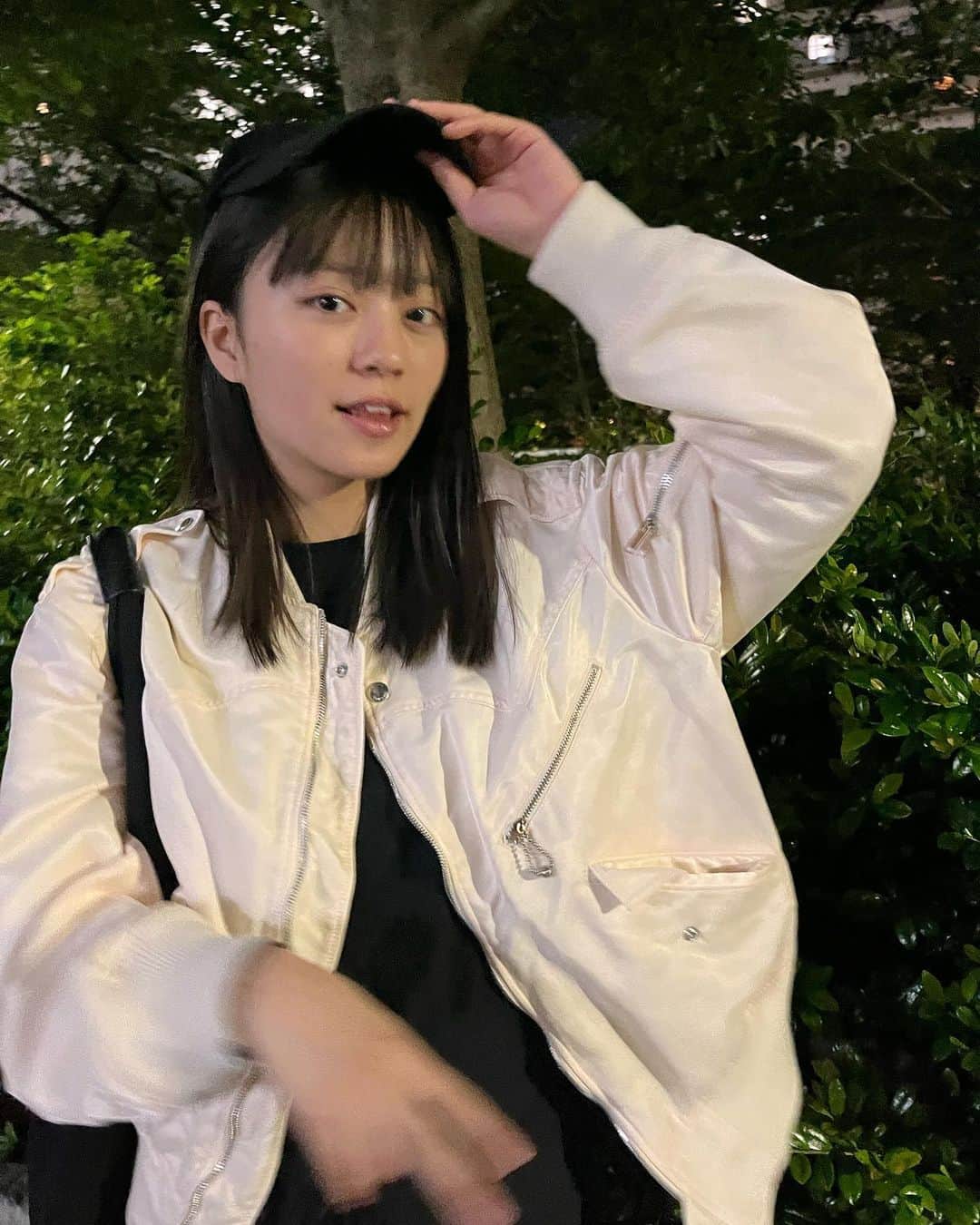 深尾あむのインスタグラム：「最近は白と黒のお洋服多め😽」