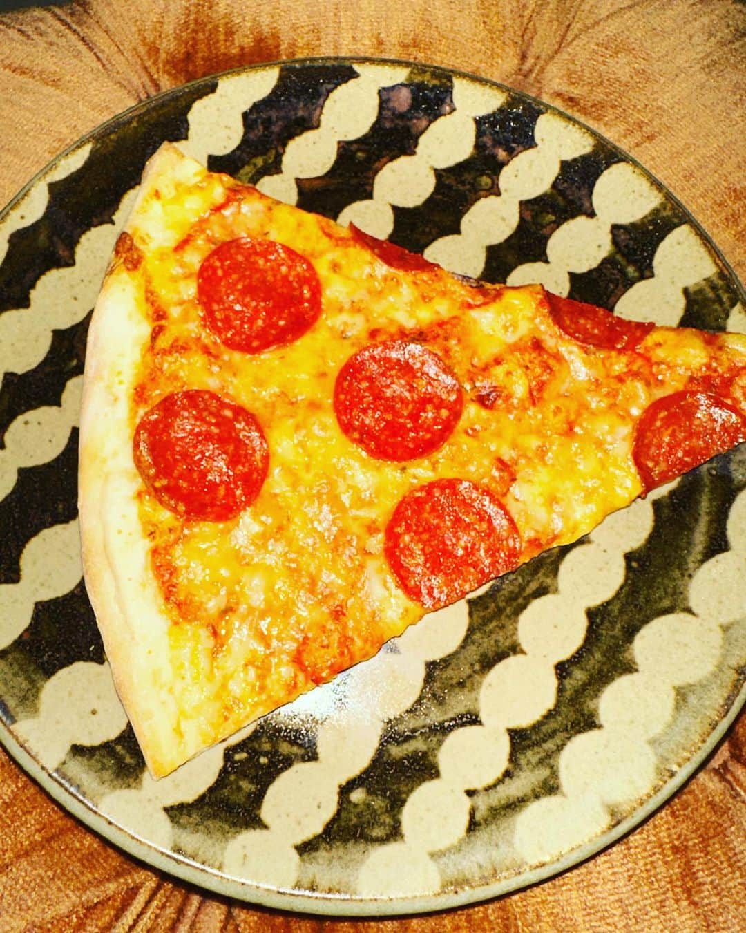 熊谷隆志さんのインスタグラム写真 - (熊谷隆志Instagram)「本日の晩飯 これたべて、あしたの昼まで何も食べん。 @pizzanistatokyo  うまかよ。」6月2日 17時41分 - takashikumagai_official