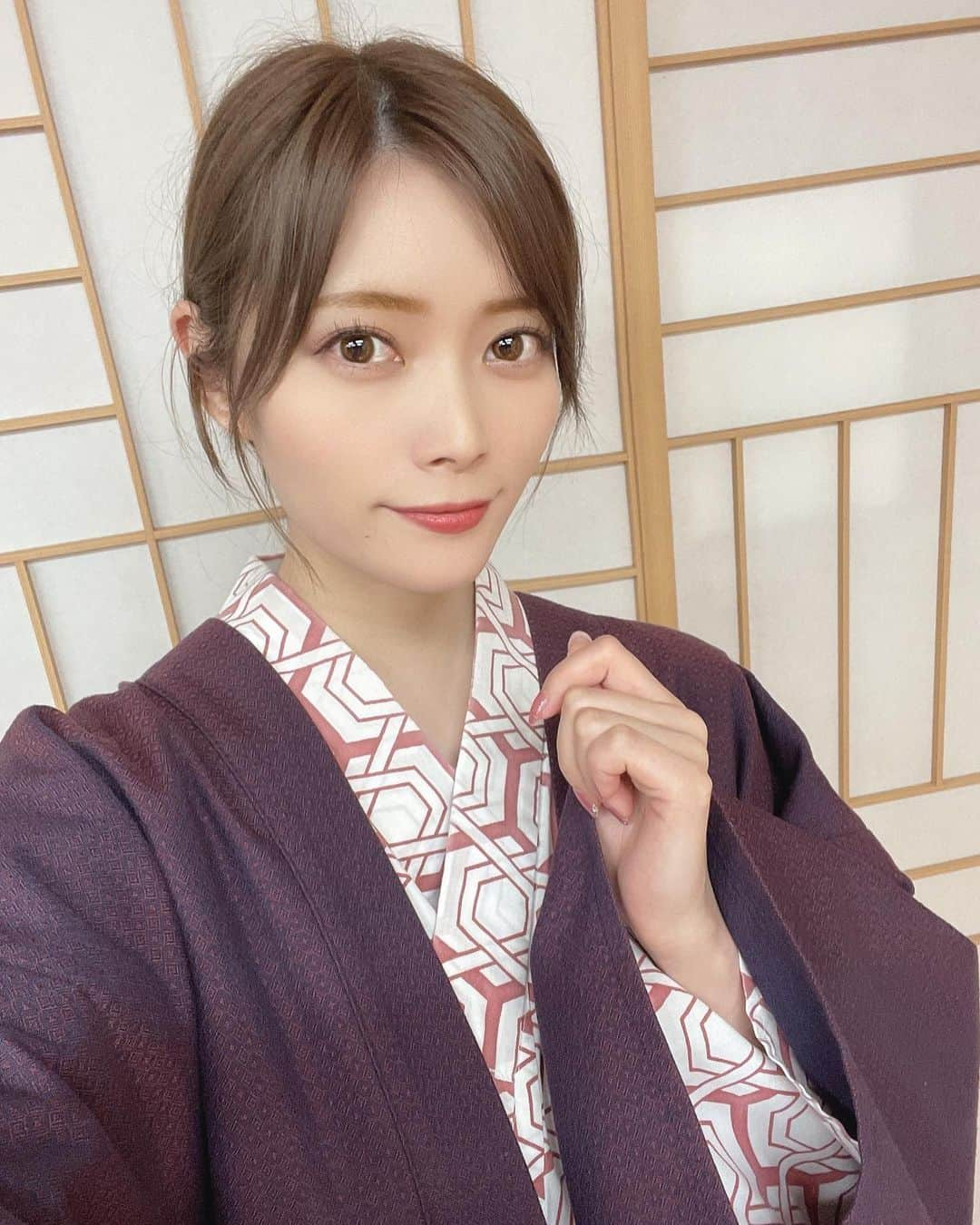 橋本真帆のインスタグラム：「♡ . . 今日6/2の27:00（深夜3時）〜 テレビ朝日『秘湯ロマン』に出演します♨️ 福島県の秘湯や素敵な宿をめぐって旅を してきたのでぜひご覧ください🥰 📺  久々のバスタオル姿ですが立ち湯で はしゃぎました🛁 . . . . . #テレビ朝日 #秘湯ロマン #旅人 #福島県 #温泉 #福島旅行 #沼尻温泉 #沼尻高原ロッジ #聖石温泉 #磐梯熱海温泉 #湯のやど楽山」