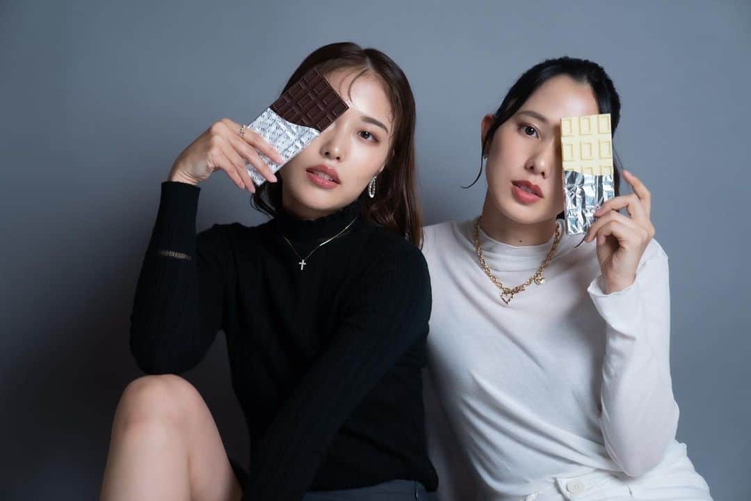 澤井玲未のインスタグラム：「一緒にダイビングモデルをやった縁から早6年…今じゃ気を遣わないお友達🤣 また合同撮影したいな🤍🖤 今も昔も変わらず、マユリちゃんは天使でした👼🏼笑 . 📸: @kiyoshi.yamauchi  💄: @yukina_noiri  . #testshoot #photography #model #hairmake #作品撮り #cruvamanagement」
