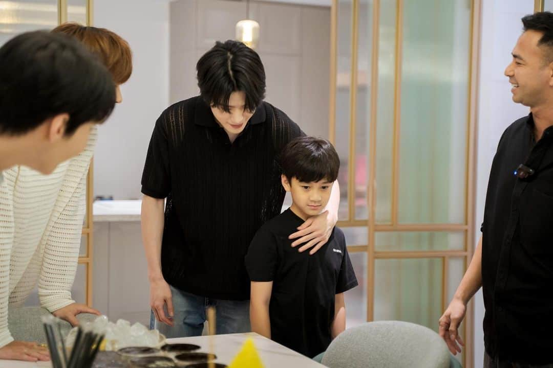 Raffi Ahmadさんのインスタグラム写真 - (Raffi AhmadInstagram)「My Son Rafathar, Rayyanza & @nct_dojaejung, @_jeongjaehyun @do0_nct @sugaringcandy🔥❤️ Ganteng-ganteng anaknya Father Mother 🤣🤣 TOP Is The Best!!! @smtown_idn」6月2日 18時20分 - raffinagita1717