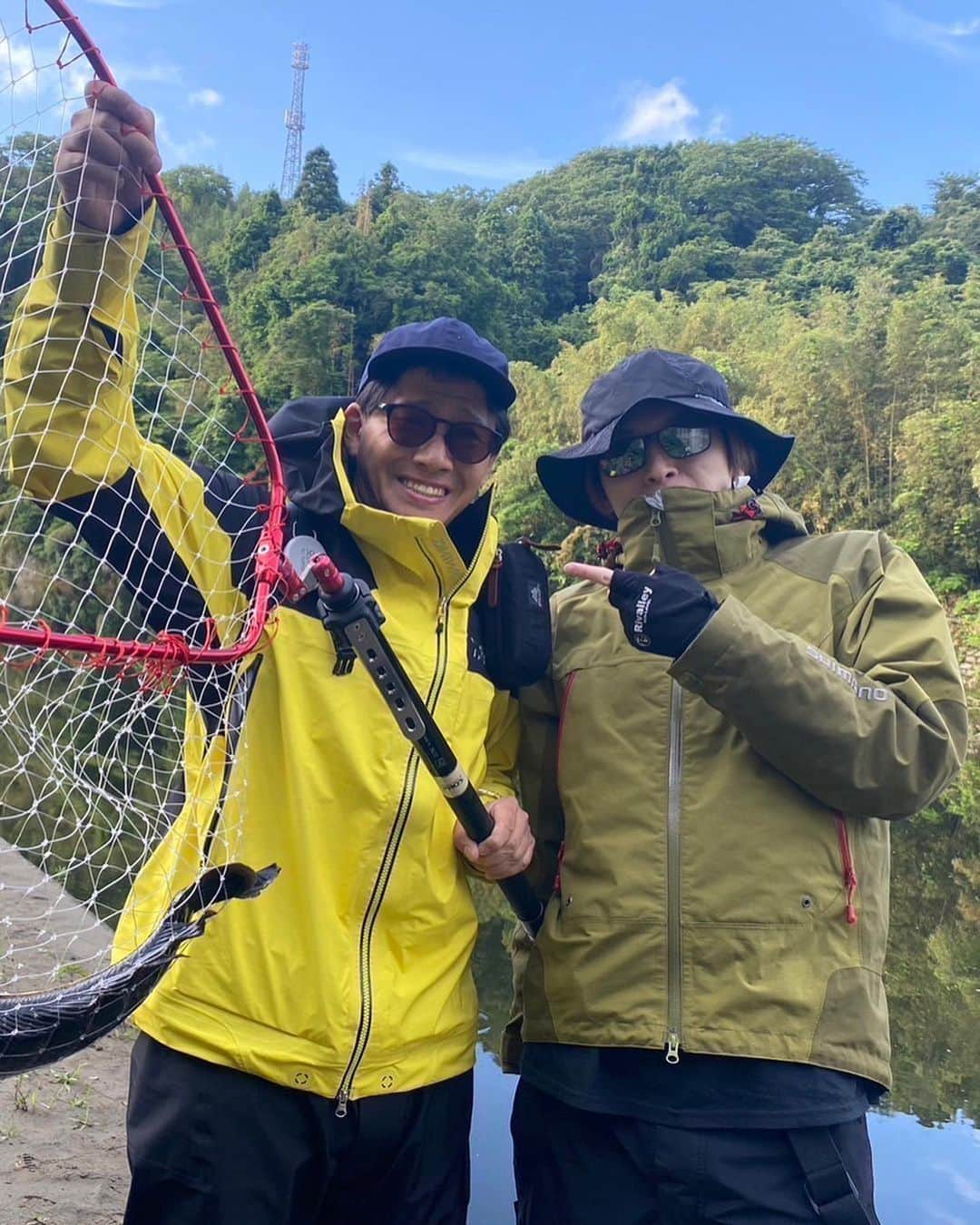 玉森裕太のインスタグラム：「⁡ Went fishing with Asei-chan Actually this wasn’t what I was aiming for but anyway I caught it lol ⁡ あせいちゃんと釣り行ってきた🐟 狙ってない魚だったけど釣れて良かったね🤣笑 ⁡ #KisMyFt2 #yutatamamori #玉森裕太 #釣り」