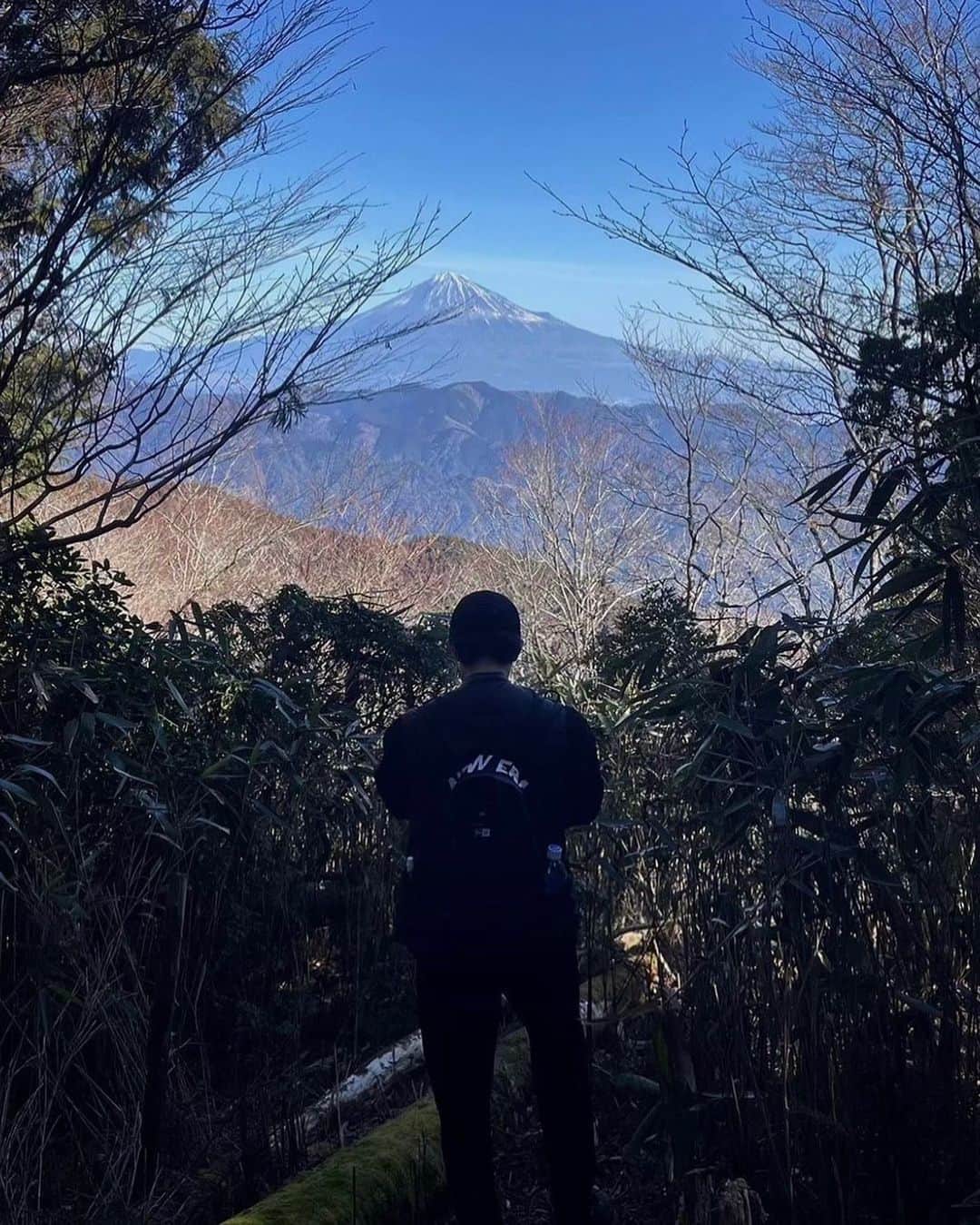 朝日奈寛さんのインスタグラム写真 - (朝日奈寛Instagram)「. 登山ハマりそうなんだよね🗻」6月2日 18時47分 - asahina_bbh
