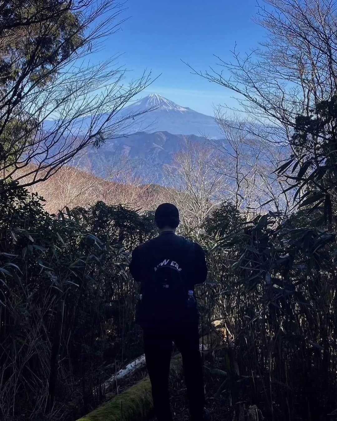 朝日奈寛のインスタグラム：「. 登山ハマりそうなんだよね🗻」