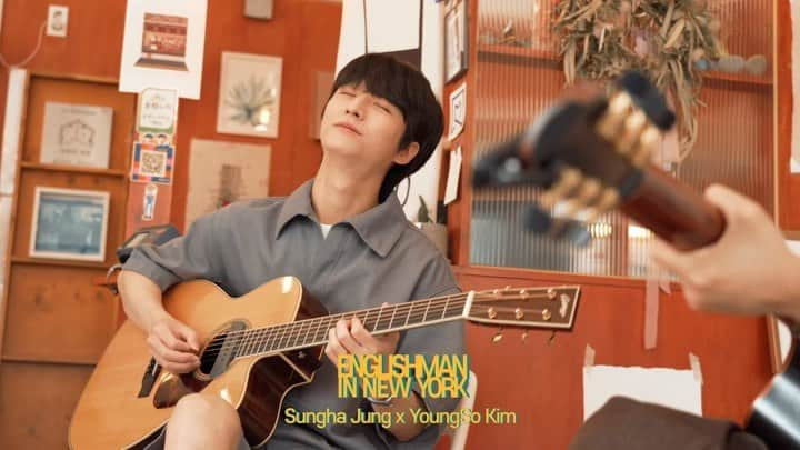 チョン・ソンハのインスタグラム：「Englishman in NewYork (Sting) - Sungha Jung X Youngso Kim (@0.so.kim)   Will be uploaded tomorrow! Stay Tuned📺  Camera YoungShin Youn. @ysyoun_life   DongHyun Shin.  @d.h_0514 Edit & D.I Donghyun Shin  Produced by 쌍문동윤감독_프로덕션 @ygd_production Place 사유의사유 @sayu_books  #쌍문동윤감독 #정성하 #김영소 #SunghaJung #YoungsoKim」