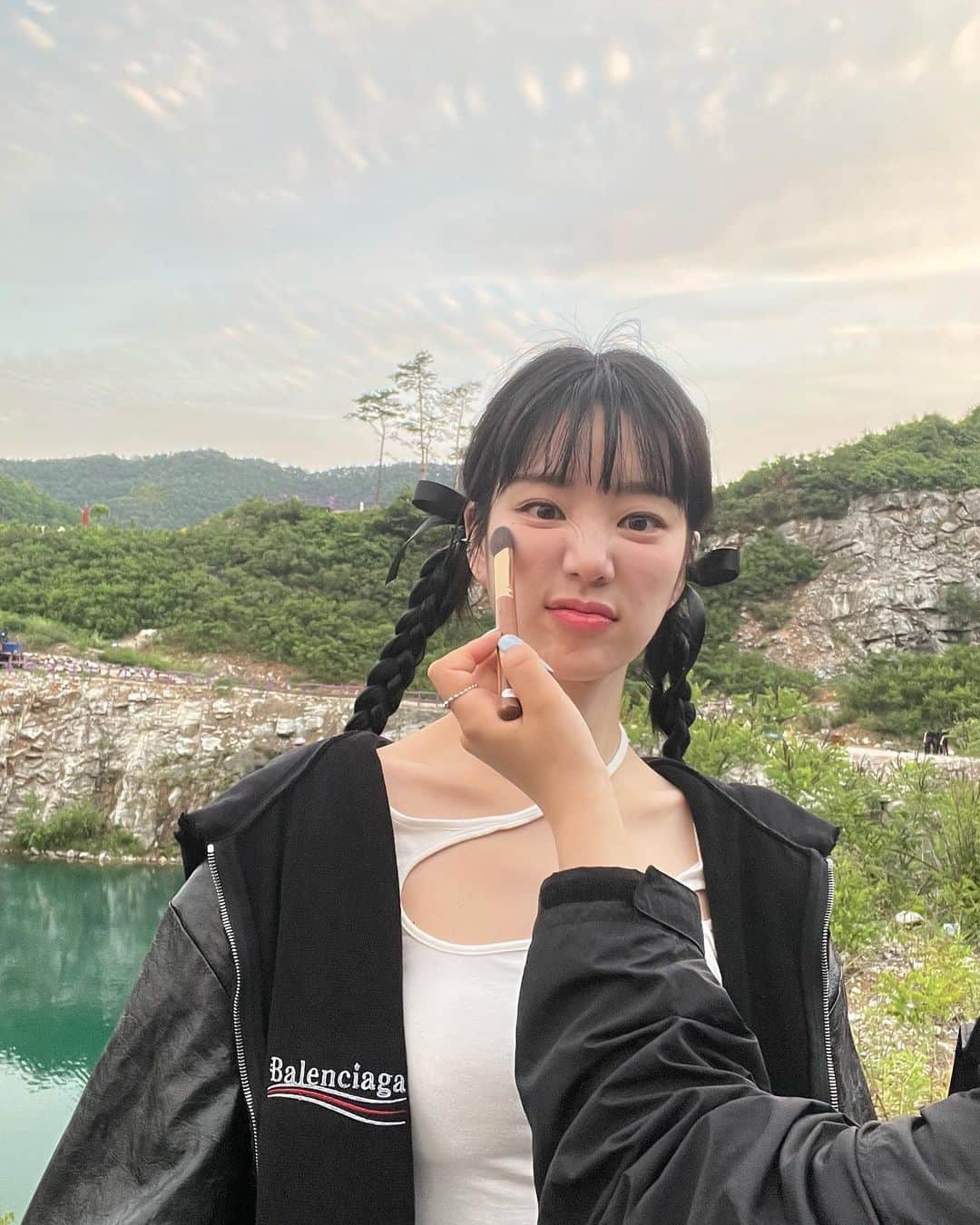イ・ユビさんのインスタグラム写真 - (イ・ユビInstagram)「7인의탈출 화잇팅티리링😛👍🏻🌼⭐️」6月2日 11時26分 - yubi_190