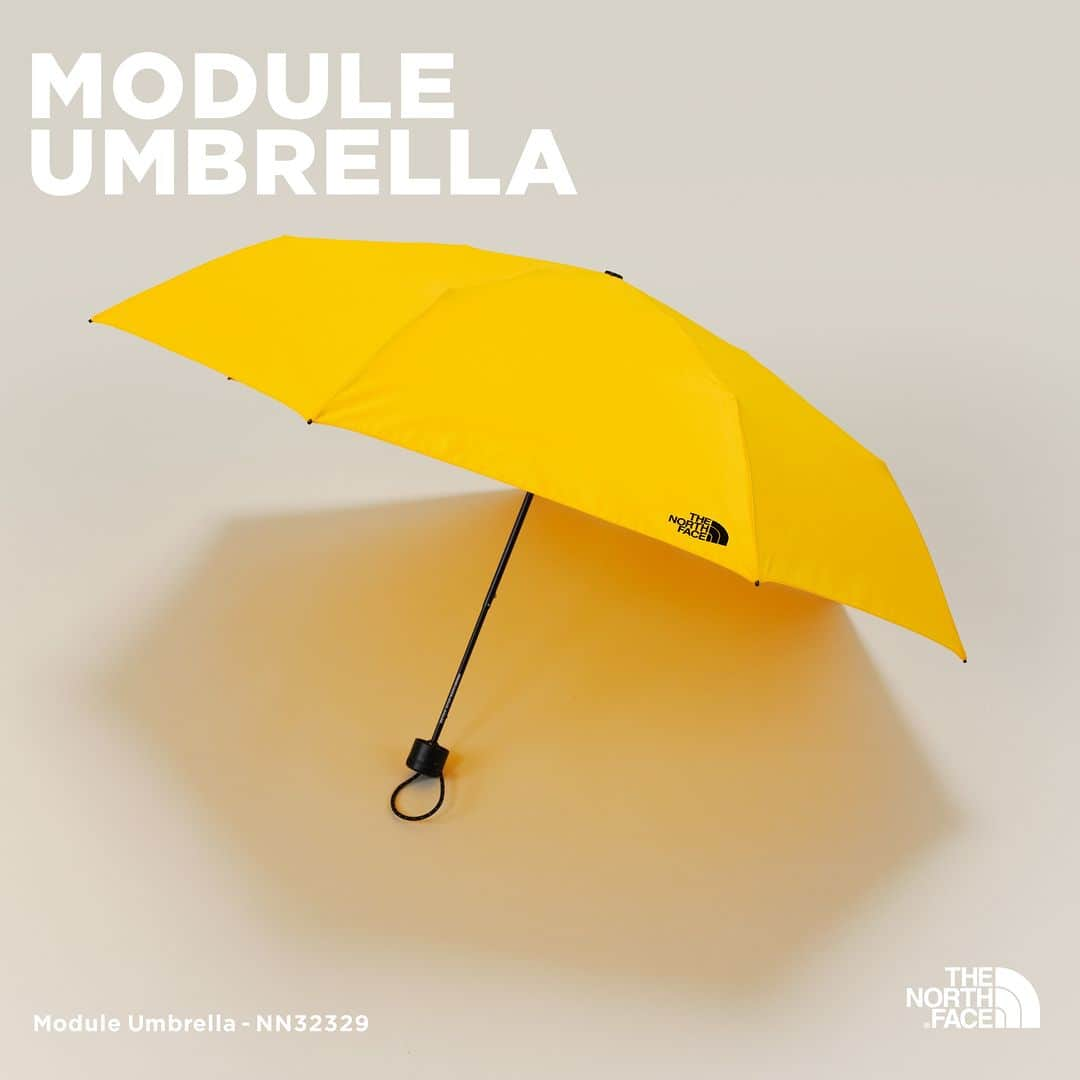 THE NORTH FACE JAPANさんのインスタグラム写真 - (THE NORTH FACE JAPANInstagram)「【Module Umbrella】 リペア・カスタム可能な折りたたみ傘のニュースタンダード 世界の中でも降雨量の多い国、日本。そんな環境に適した、新しい折りたたみ傘がTHE NORTH FACEからデビューします。最大の特長は自身で分解修理可能なオリジナル構造。日常の利用でも破損しがちな生地・骨・中棒をスペアパーツとして展開し、たとえどこかが壊れても、自身でメンテナンスをして使い続けることができます。  愛着をもって一つのプロダクトを長く使うことは、私たちの心に豊かさをもたらすだけでなく、無駄を減らし、持続可能な未来を実現することにも繋がります。Module Umbrella（モジュールアンブレラ）は、これからの傘の在りかたを考えた、折りたたみ傘のニュースタンダードです。  #thenorthface #moduleumbrella #傘 #サスティナブル」6月2日 11時59分 - thenorthfacejp