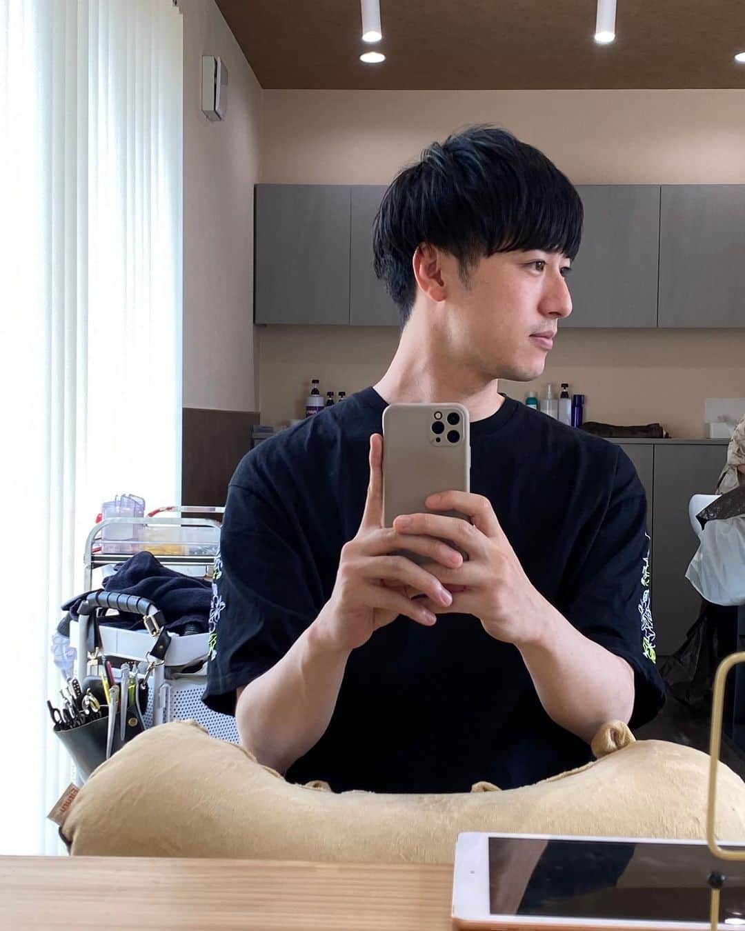 のインスタグラム：「髪を切りました！  #髪型 #髪切った  #ヘアカット #haircut  #宮崎 #wacca  宮崎県宮崎市阿波岐原町前浜4276-210」