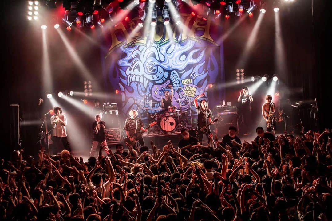 HEY-SMITHのインスタグラム：「6/1(木) 心斎橋BIGCAT “FULL CAPACITY TOUR” photo by @hayachinphoto」