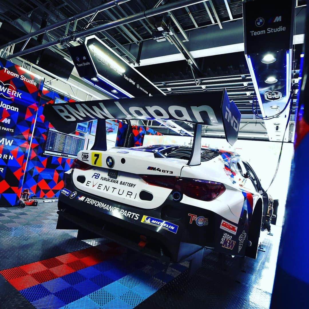 柳田真孝さんのインスタグラム写真 - (柳田真孝Instagram)「. 今週末はSUPER GT Rd.3鈴鹿です。  先週のZからMな週末です。  Mの柳田で頑張ります😎  📸by  Wataru Tamura  #supergt  #bmwteamstudie」6月2日 12時41分 - masatakayanagida