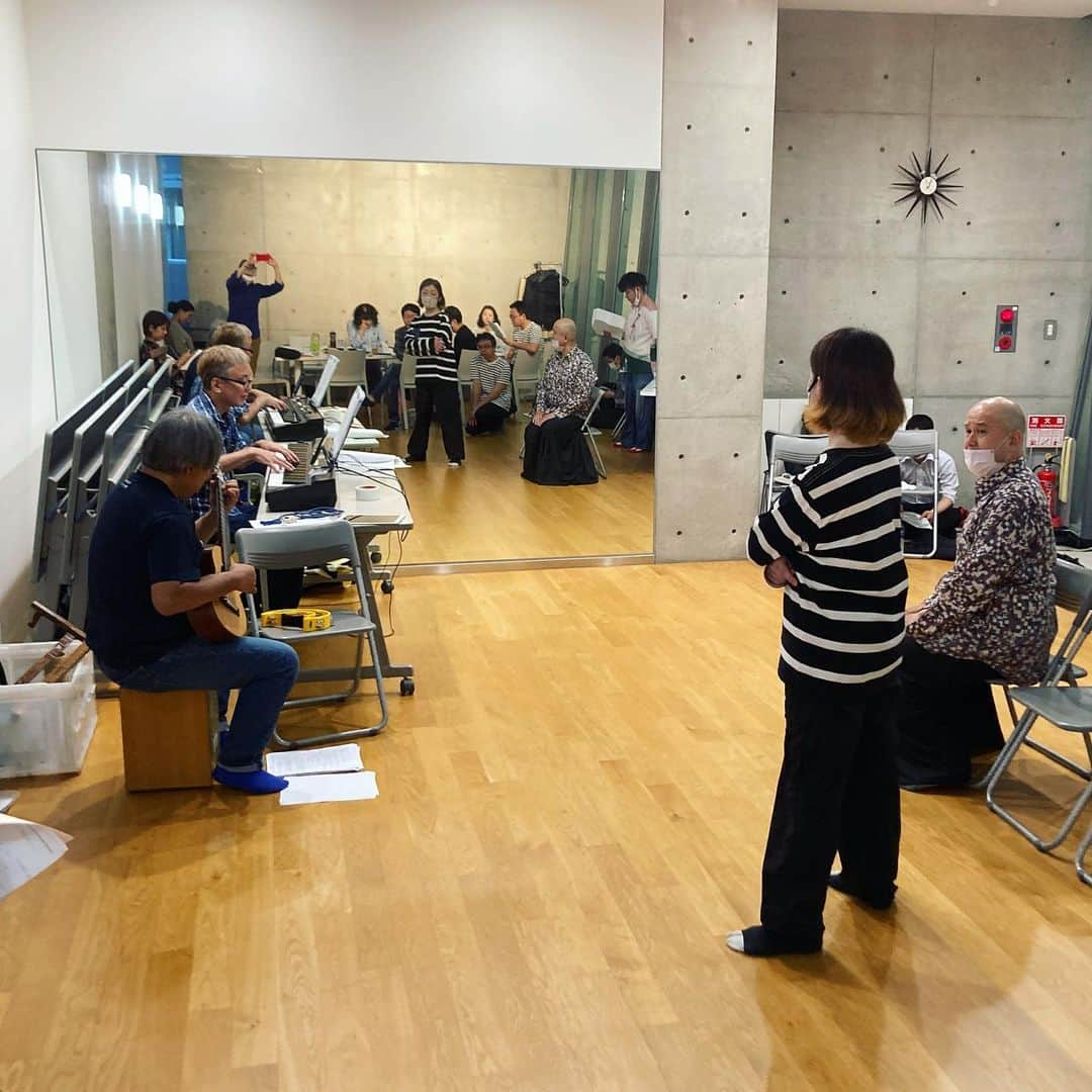 桂春雨さんのインスタグラム写真 - (桂春雨Instagram)「今日は朝から『花詩歌タカラヅカ』初日の舞台稽古。それから稽古場に場所を移し、千穐楽の稽古。初日まであと2日。なんとか形になってきました。  #花詩歌 #タカラヅカ #仮面のロマネスク #エキサイター」6月2日 12時59分 - harusamek