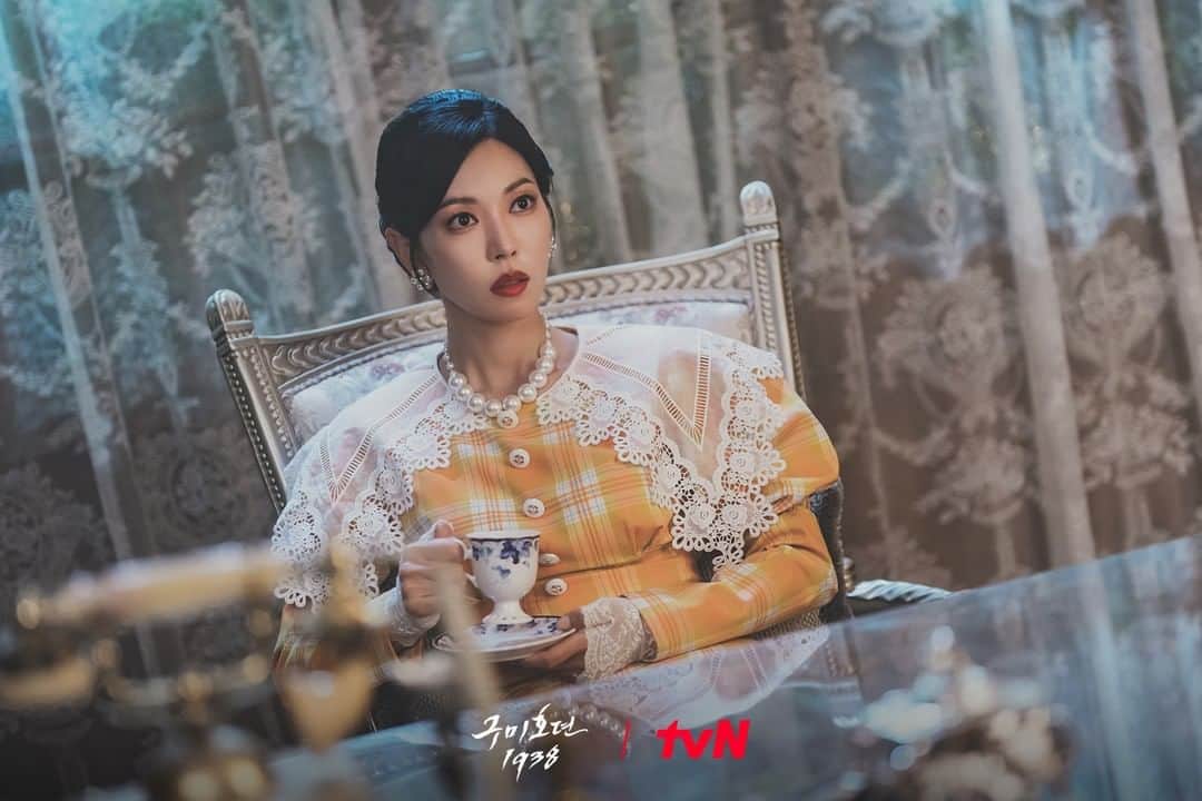 tvN DRAMA【韓国】さんのインスタグラム写真 - (tvN DRAMA【韓国】Instagram)「국내뿐만 아니라 해외까지 매혹시킨 <구미호뎐1938>✨ 매력 넘치는 캐릭터부터 풍성한 볼거리까지! (⑉°з°)-♡  앞으로 그려질 통쾌+짜릿한 이연의 사냥⚔ 산신즈와 구미호 형제가 풀어갈 이야기! 많관부~💖  K-판타지 액션 활극 <구미호뎐1938> [토일] 밤 9:20ㅣtvN  #구미호뎐1938 #taleoftheninetailed1938 #이동욱 #김소연 #김범 #류경수 #황희 #김용지 #tvN #스트리밍은TVING」6月2日 13時00分 - tvn_drama