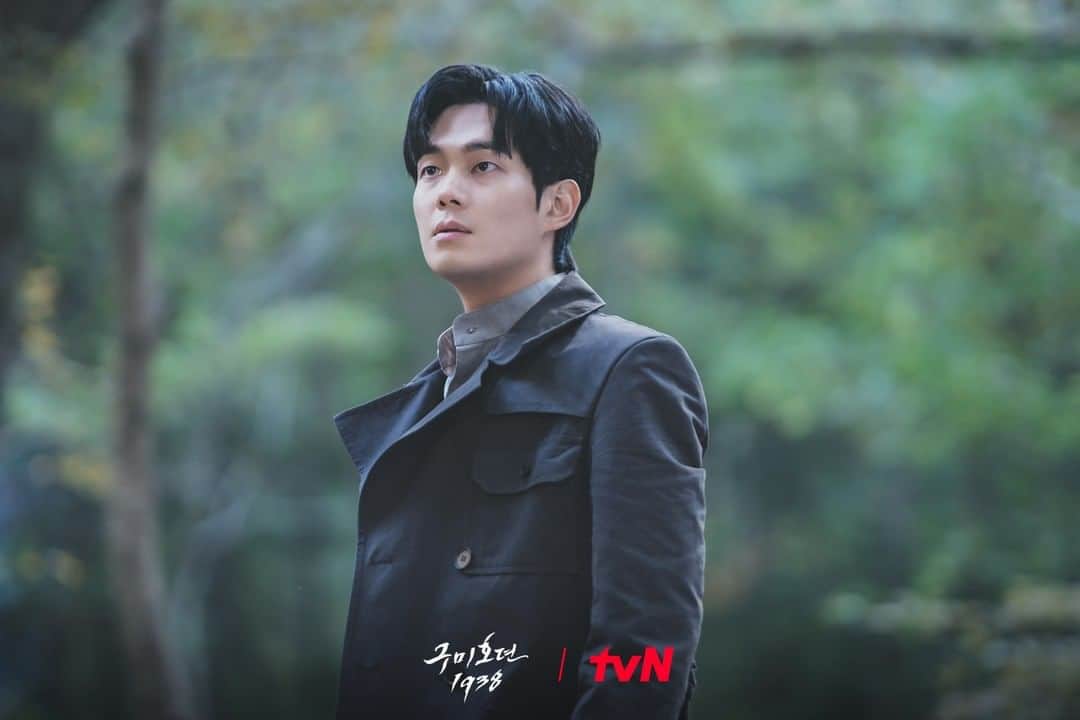 tvN DRAMA【韓国】さんのインスタグラム写真 - (tvN DRAMA【韓国】Instagram)「국내뿐만 아니라 해외까지 매혹시킨 <구미호뎐1938>✨ 매력 넘치는 캐릭터부터 풍성한 볼거리까지! (⑉°з°)-♡  앞으로 그려질 통쾌+짜릿한 이연의 사냥⚔ 산신즈와 구미호 형제가 풀어갈 이야기! 많관부~💖  K-판타지 액션 활극 <구미호뎐1938> [토일] 밤 9:20ㅣtvN  #구미호뎐1938 #taleoftheninetailed1938 #이동욱 #김소연 #김범 #류경수 #황희 #김용지 #tvN #스트리밍은TVING」6月2日 13時00分 - tvn_drama