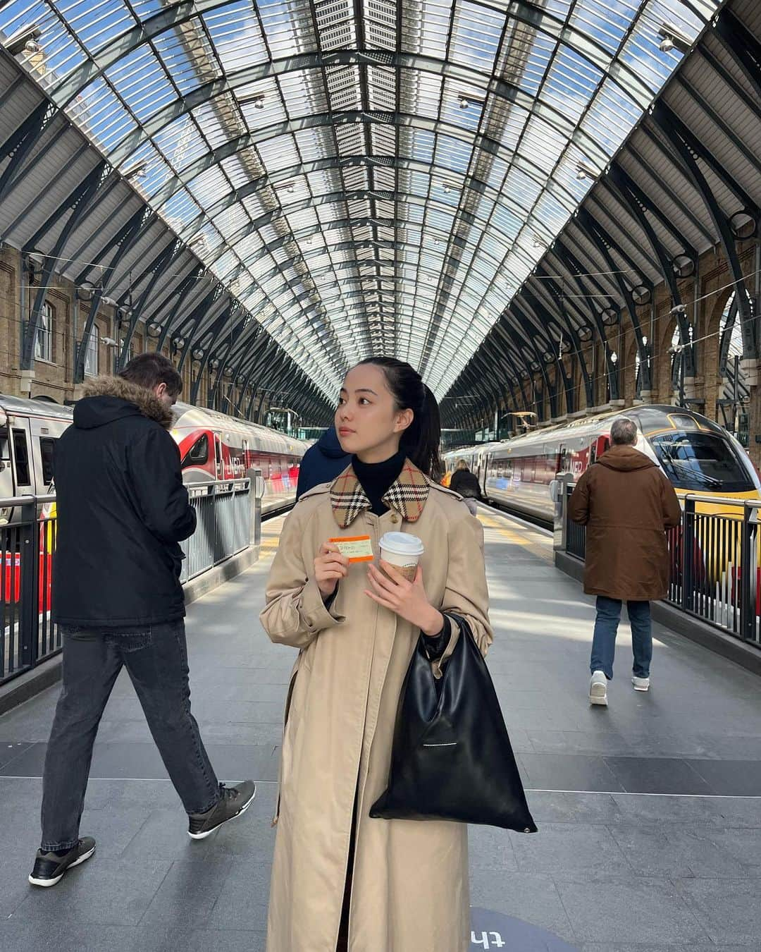 新関碧のインスタグラム：「🧡  ちょっと前の思い出 #london #kingscross」