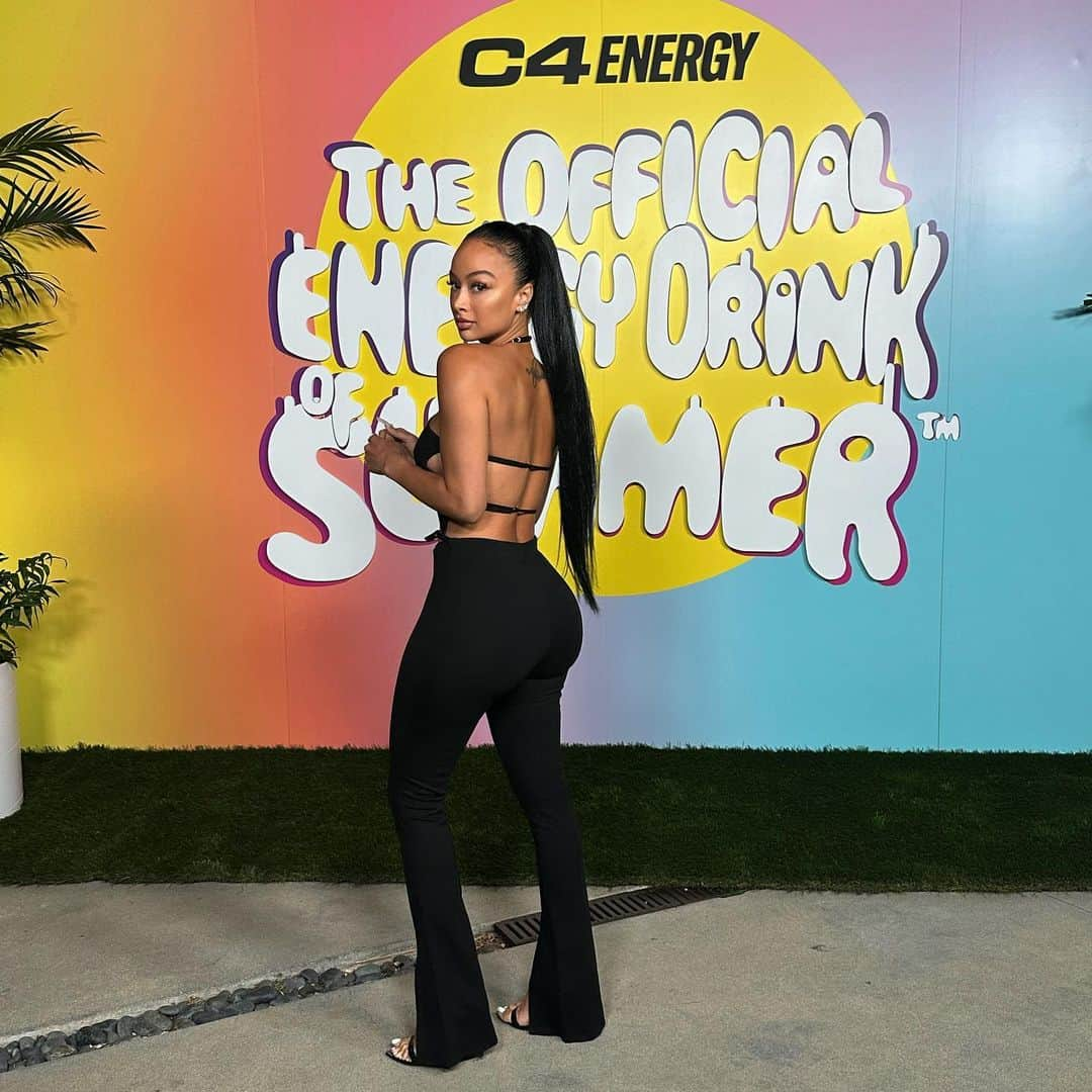 Draya Micheleのインスタグラム：「Amazing energy only please!!! 🤩 @c4energy #c4ambassador」