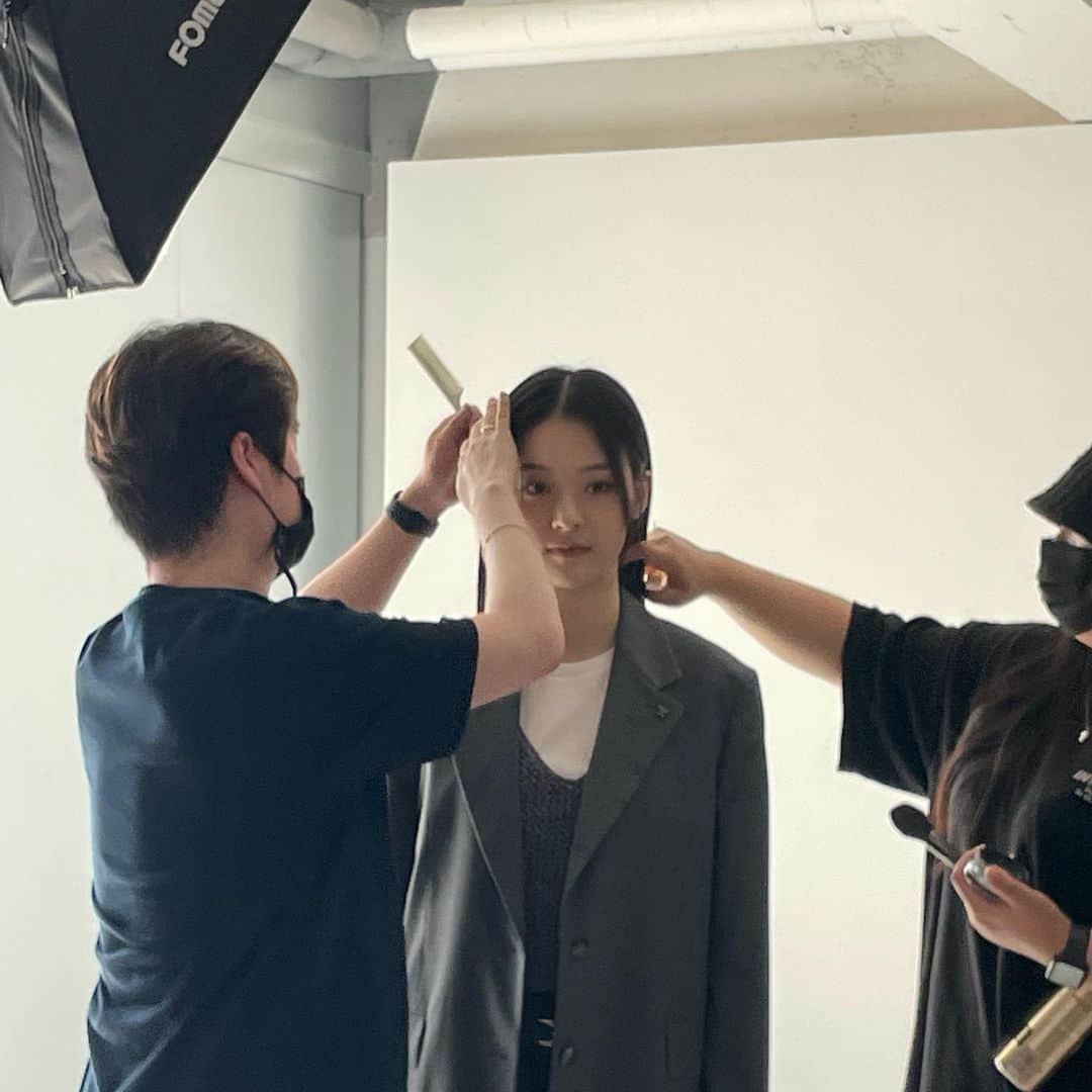 シン・ドヒョンのインスタグラム：「all is well 🥀」
