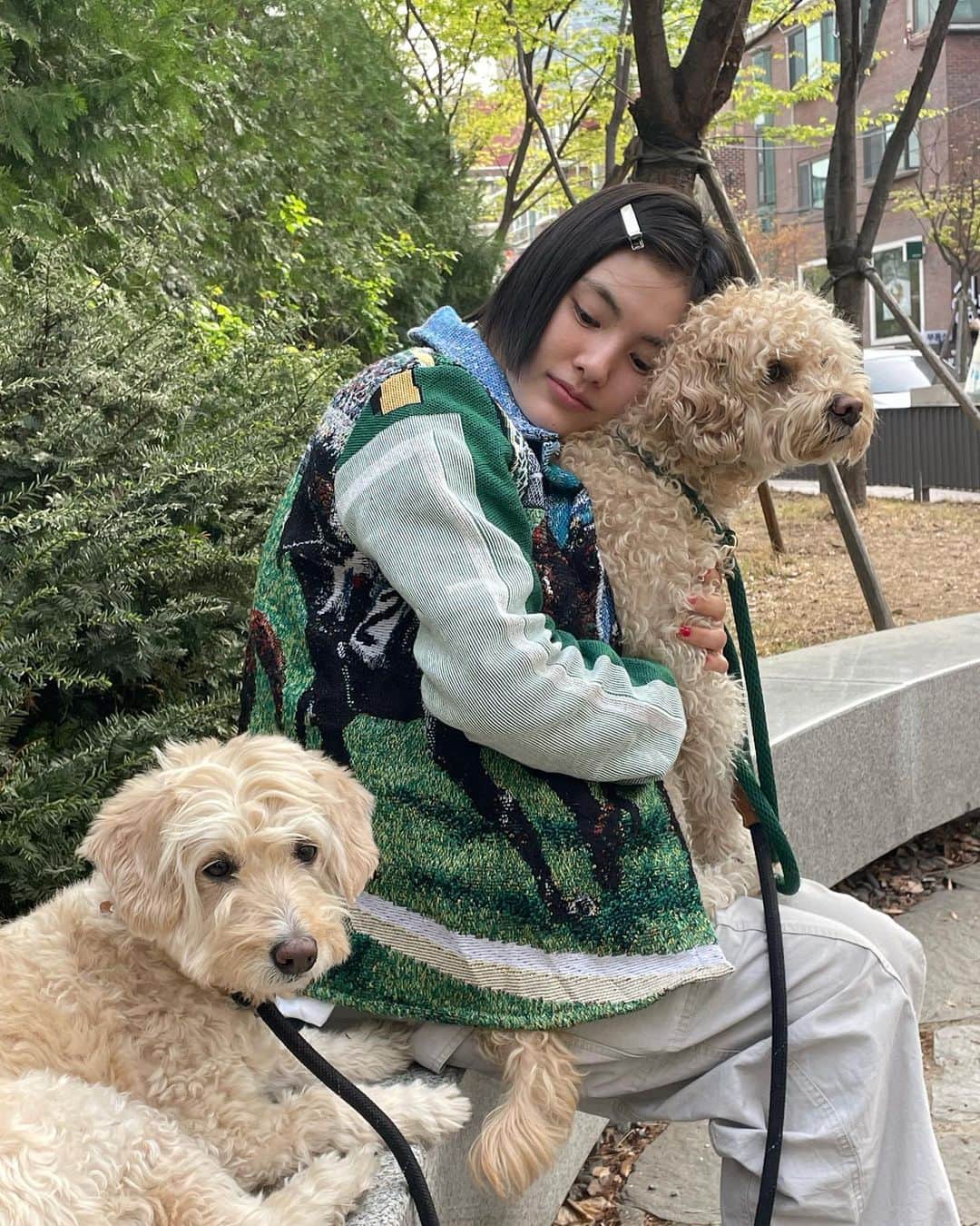 キム・ヨンジのインスタグラム：「야외활동 끝 🦦  스포츠는 역시 좌절로 부터 내일은 집에서 구미호뎐 봐야지🫶🏼 룰룰룰루 ~」